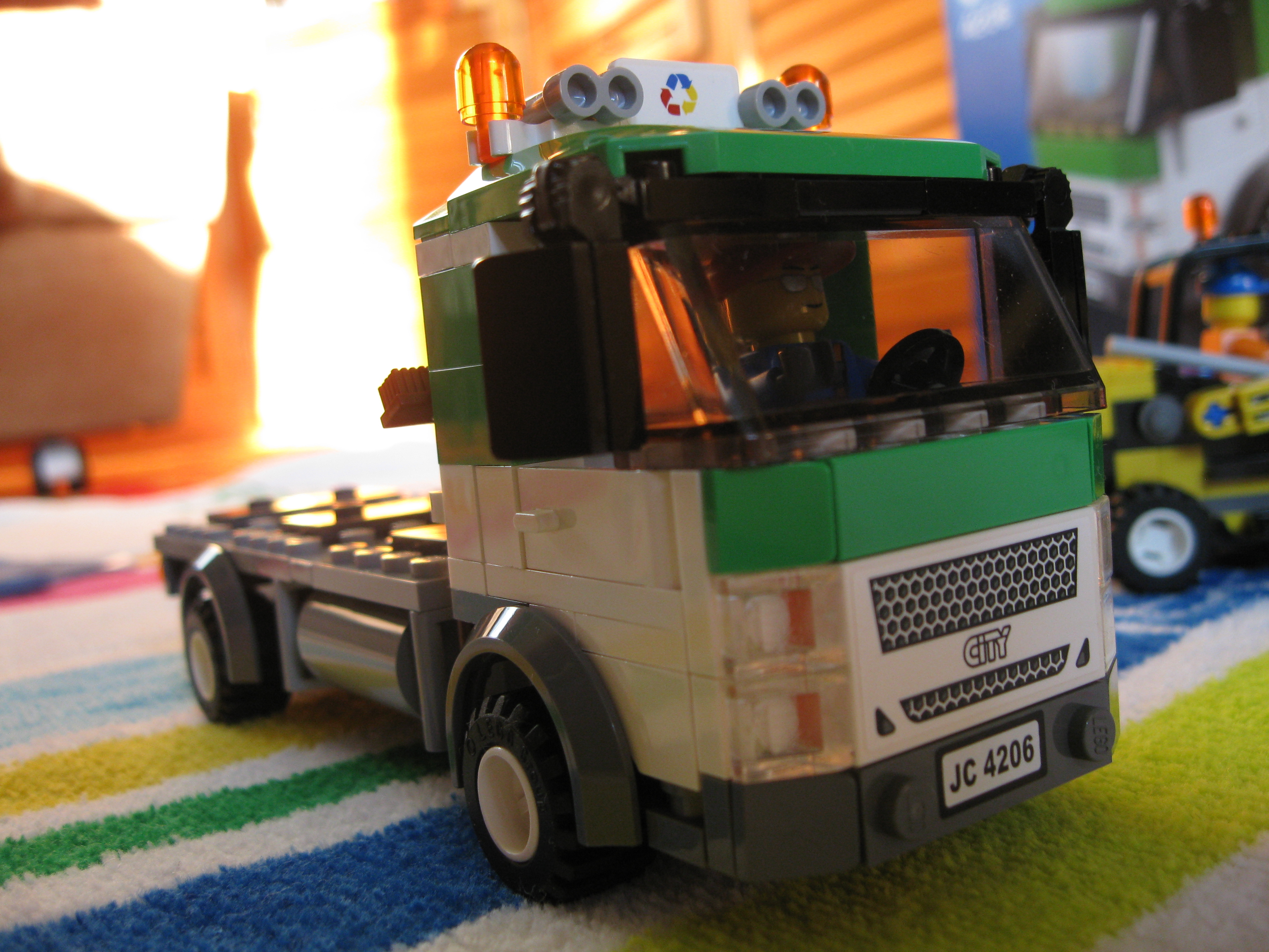 4206truckemptyside4.jpg