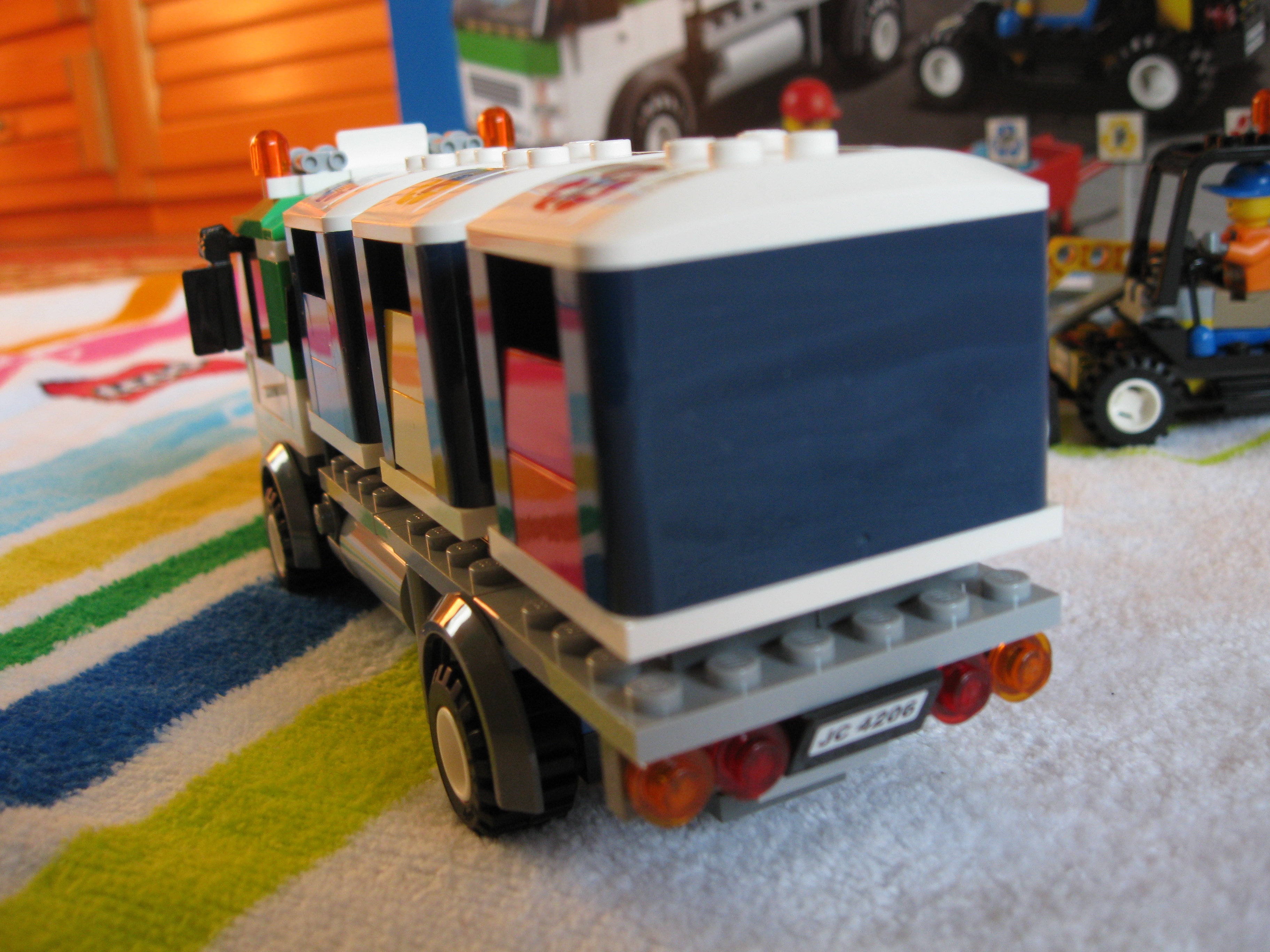 4206truckside2.jpg