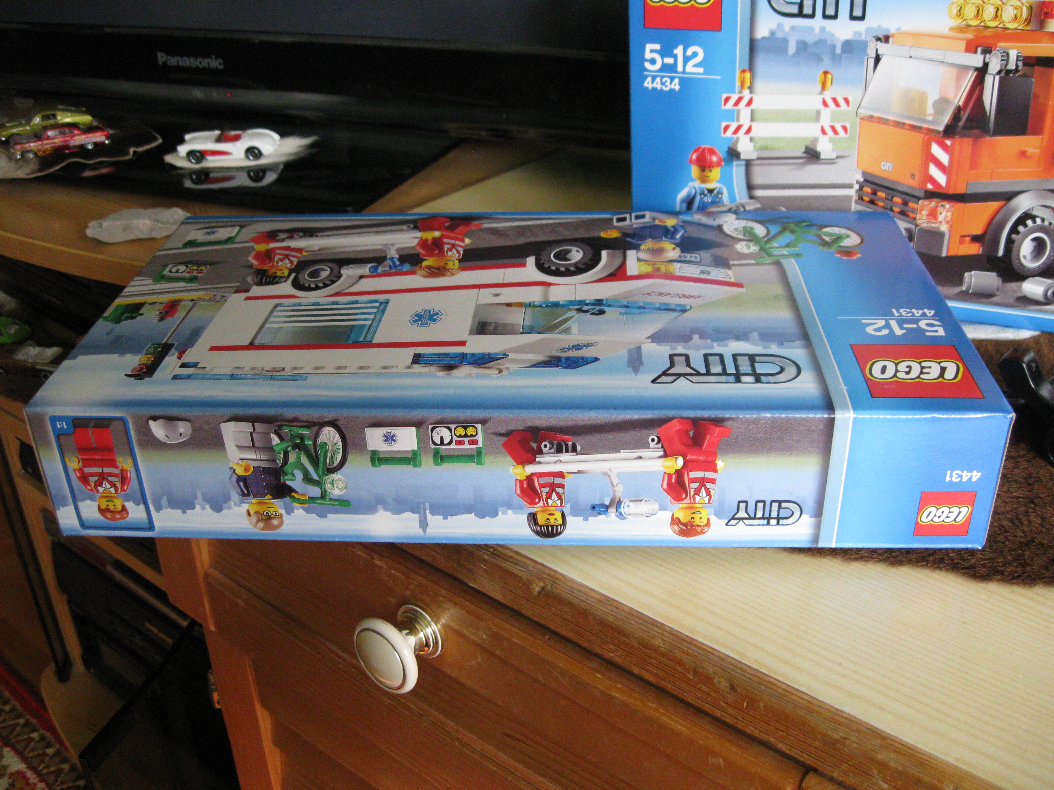 4431box8.jpg