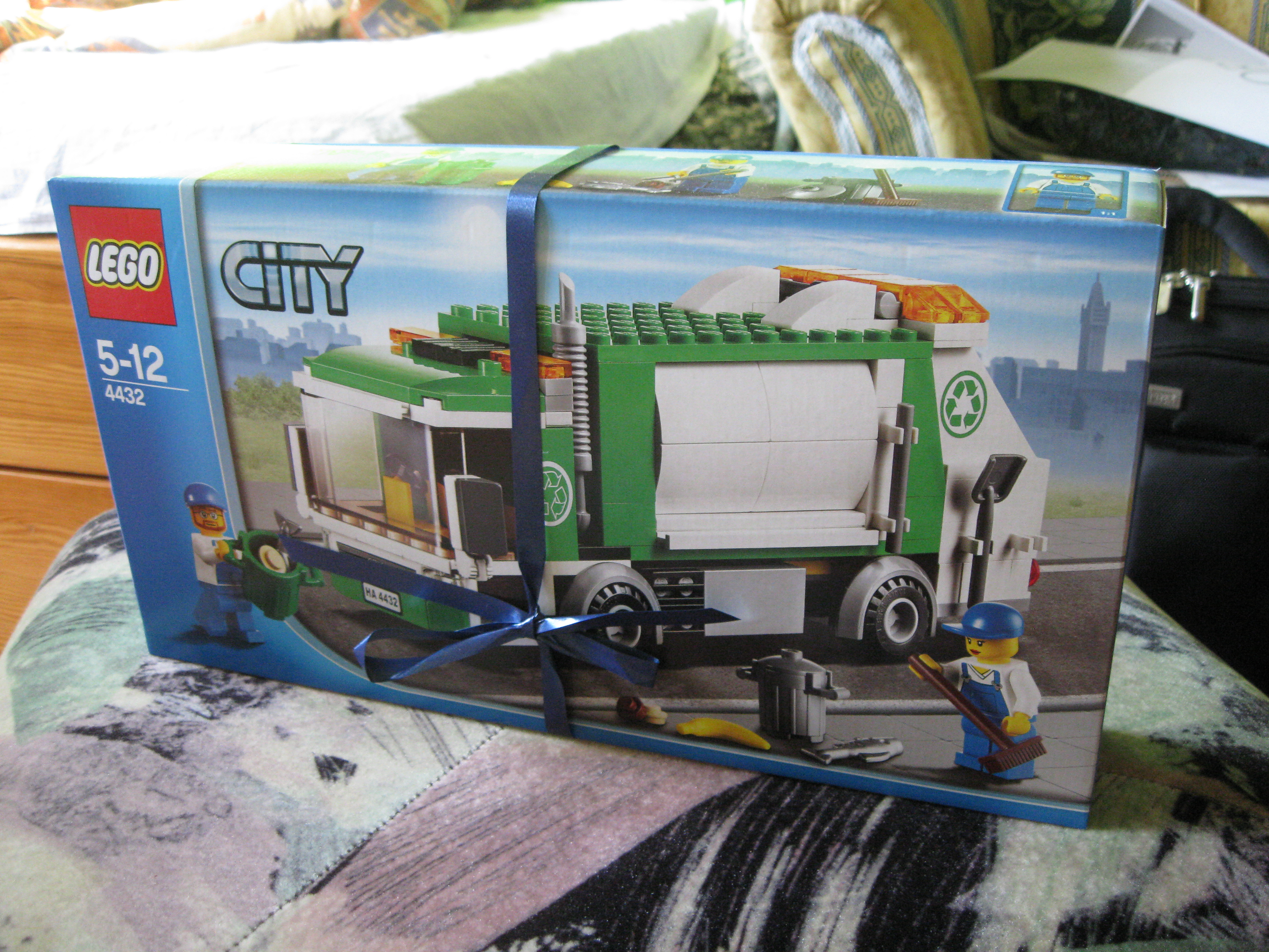 4432box.jpg
