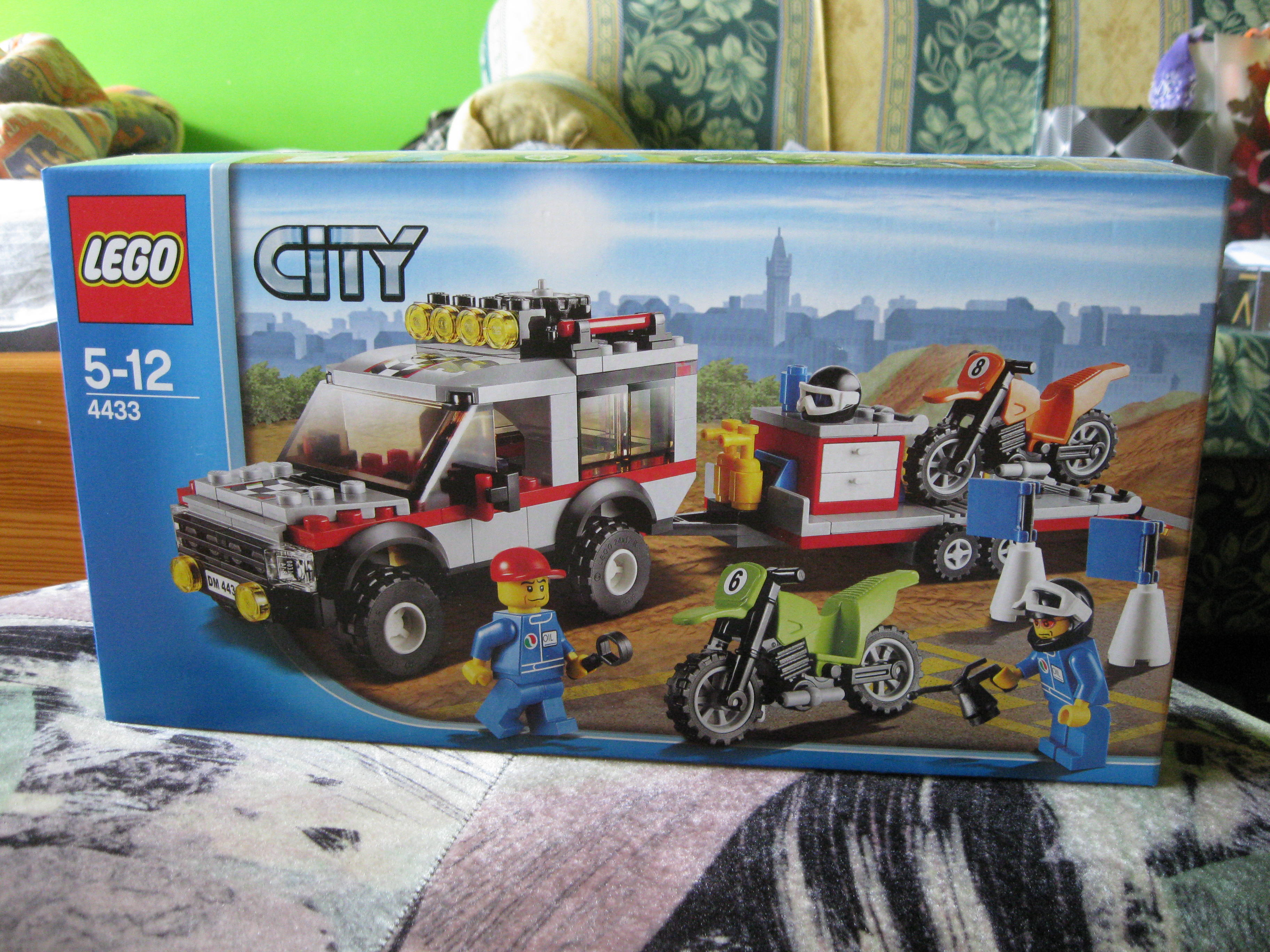 4433box.jpg