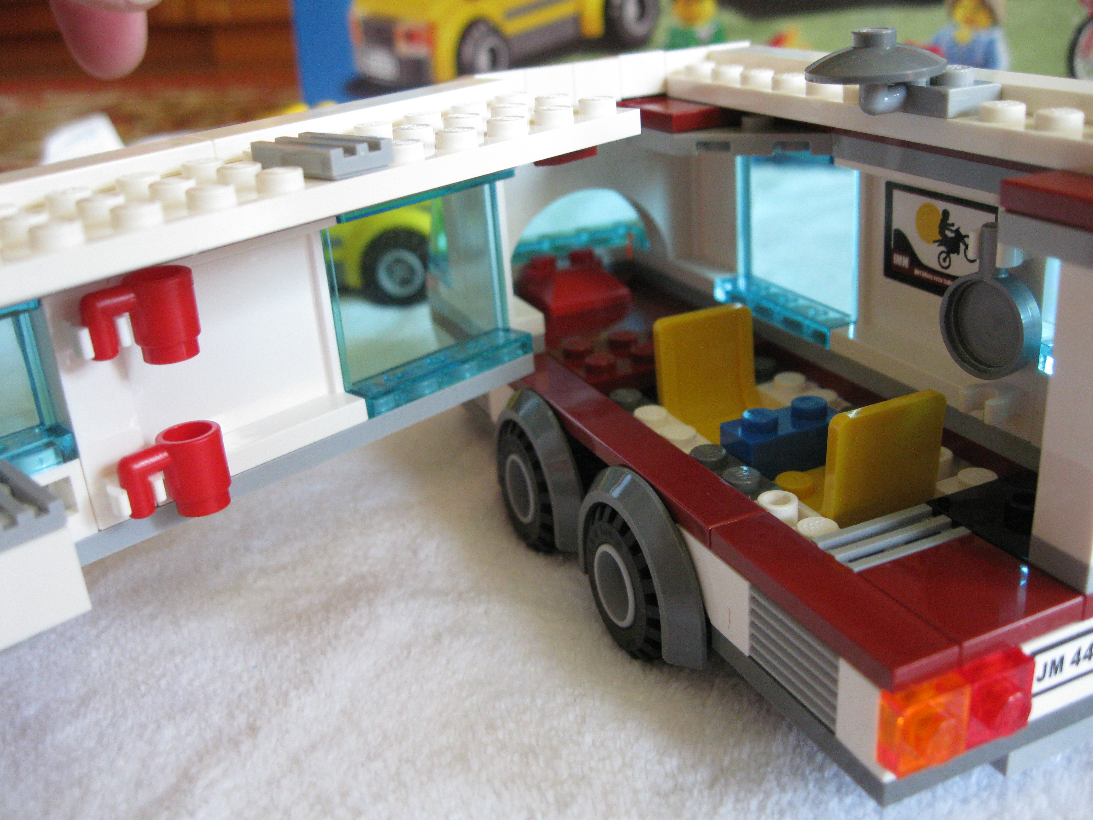 4435caravaninside13.jpg