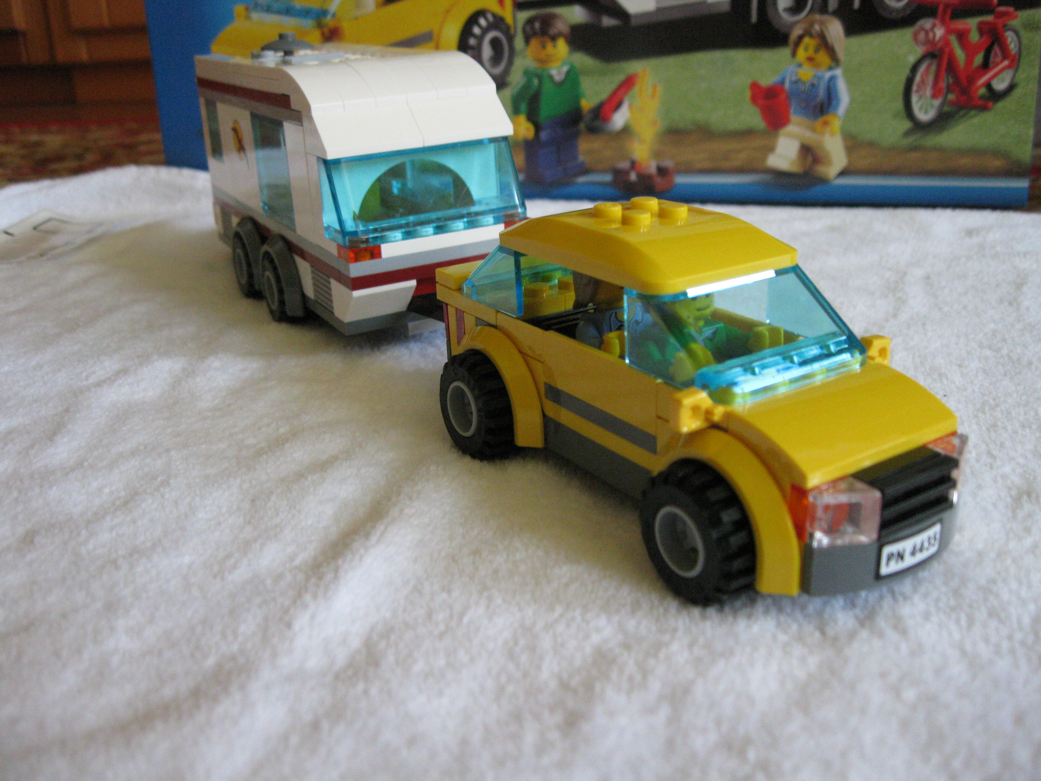 4435carwithcaravan12.jpg