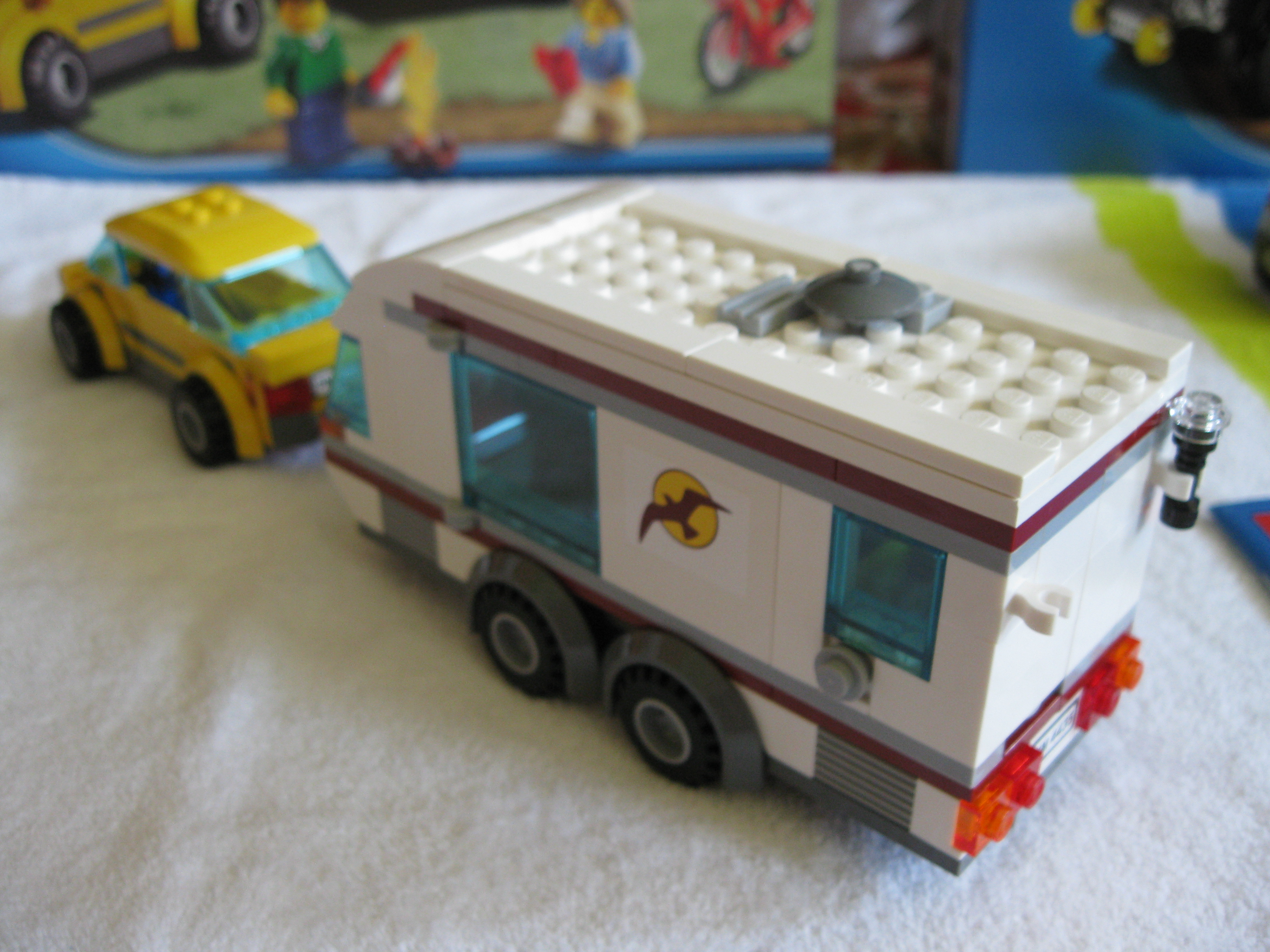 4435carwithcaravan2.jpg