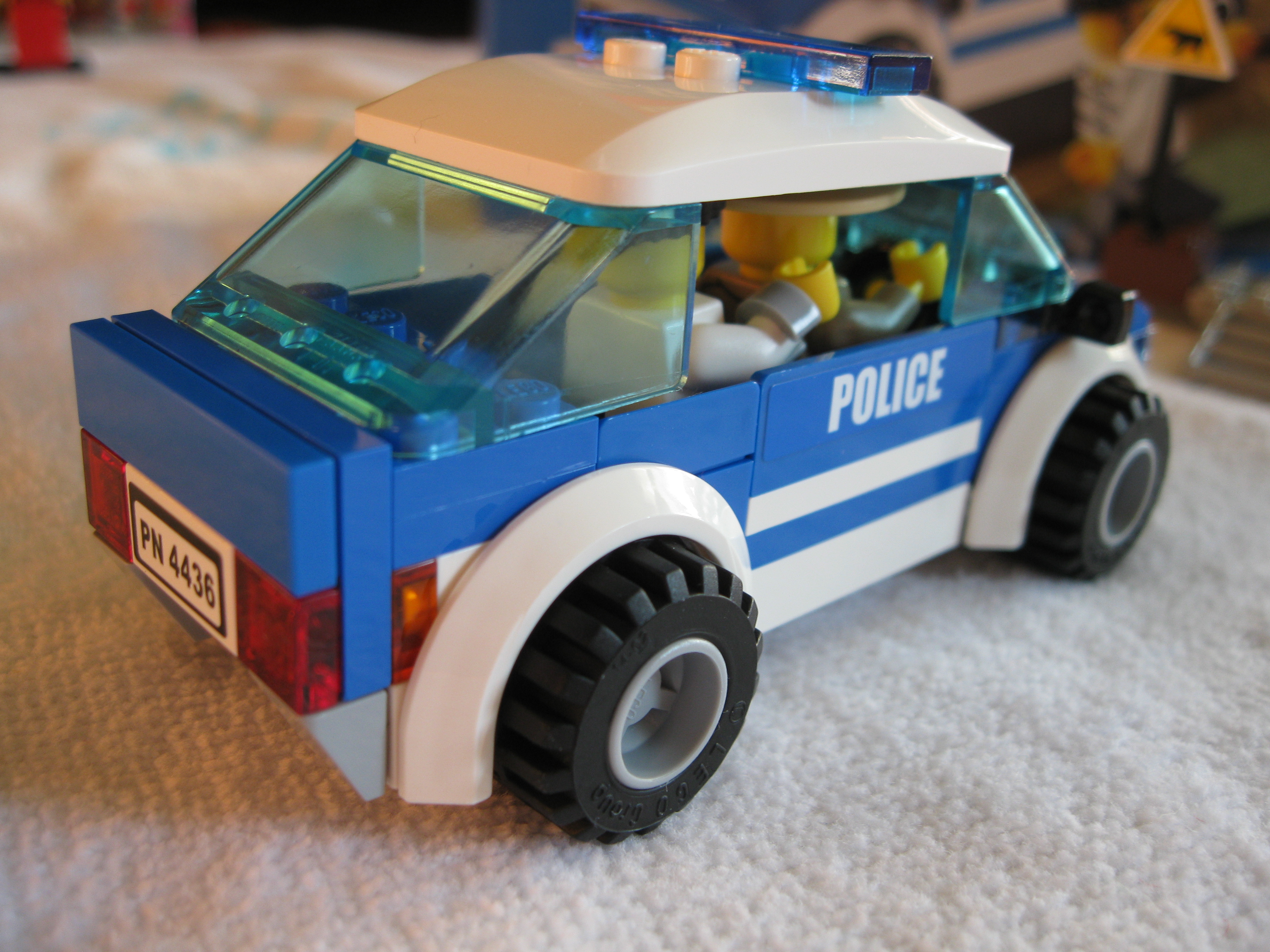 4436carside2.jpg