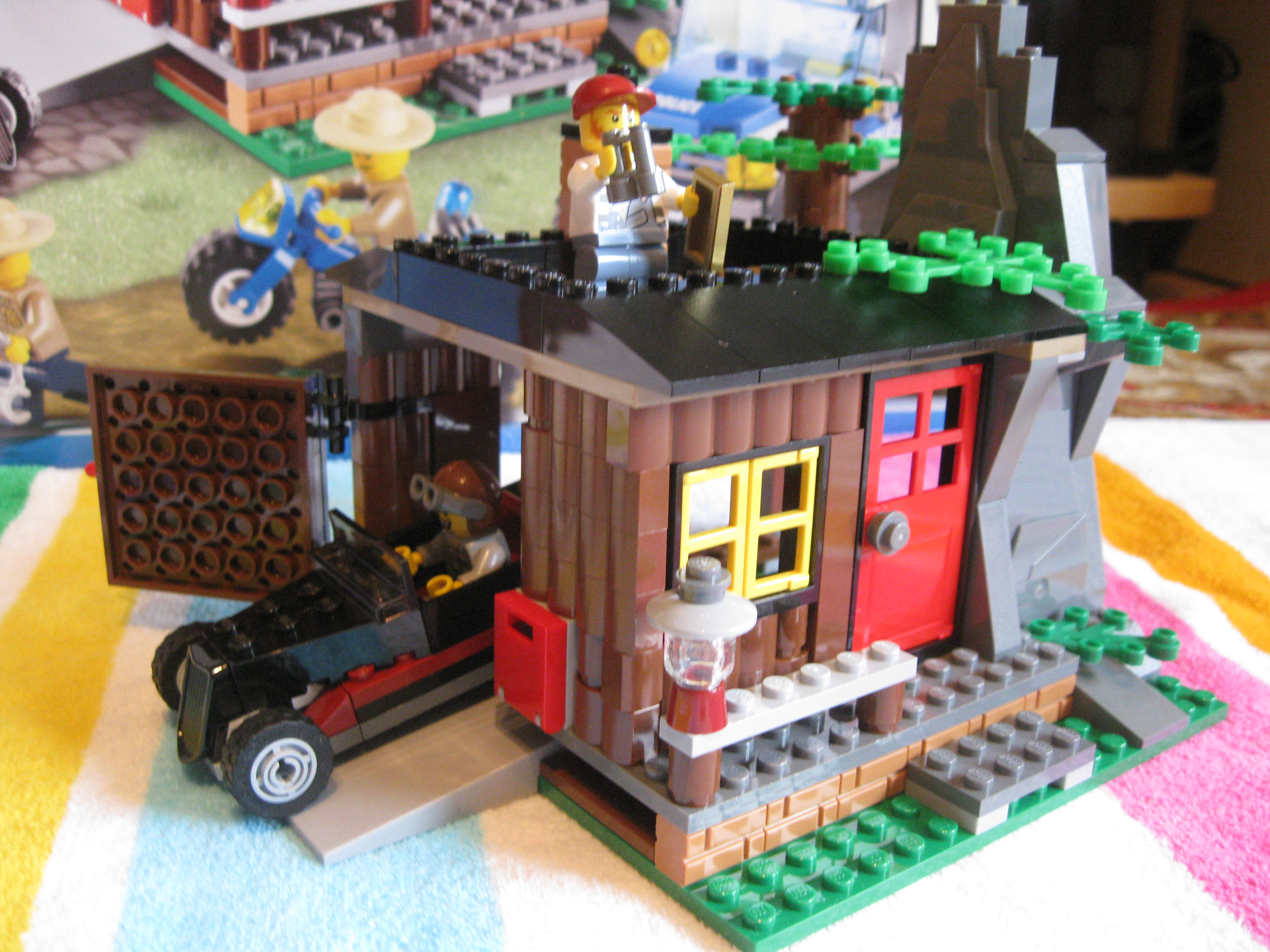4438hideout6.jpg