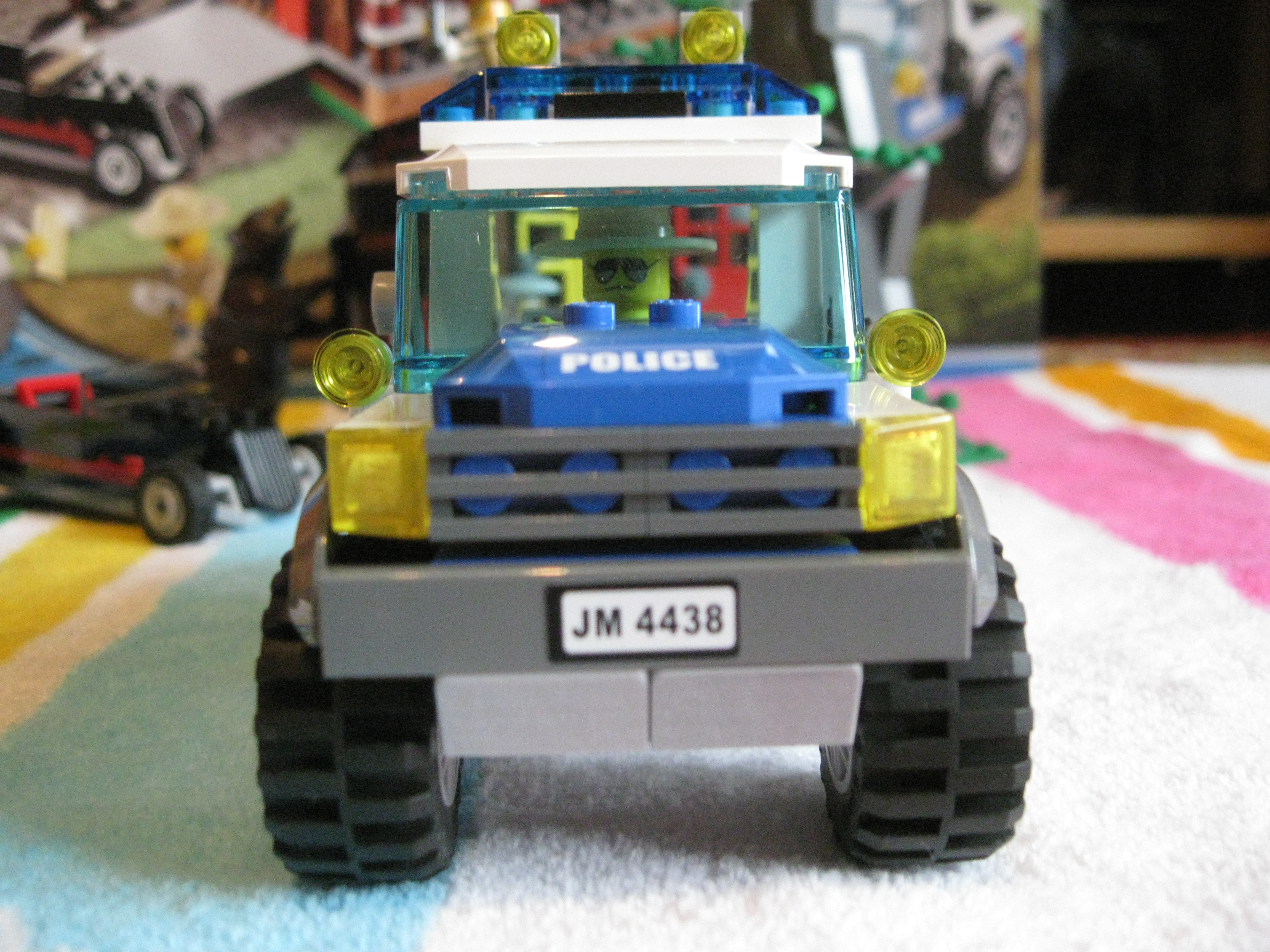 4438jeepfront.jpg