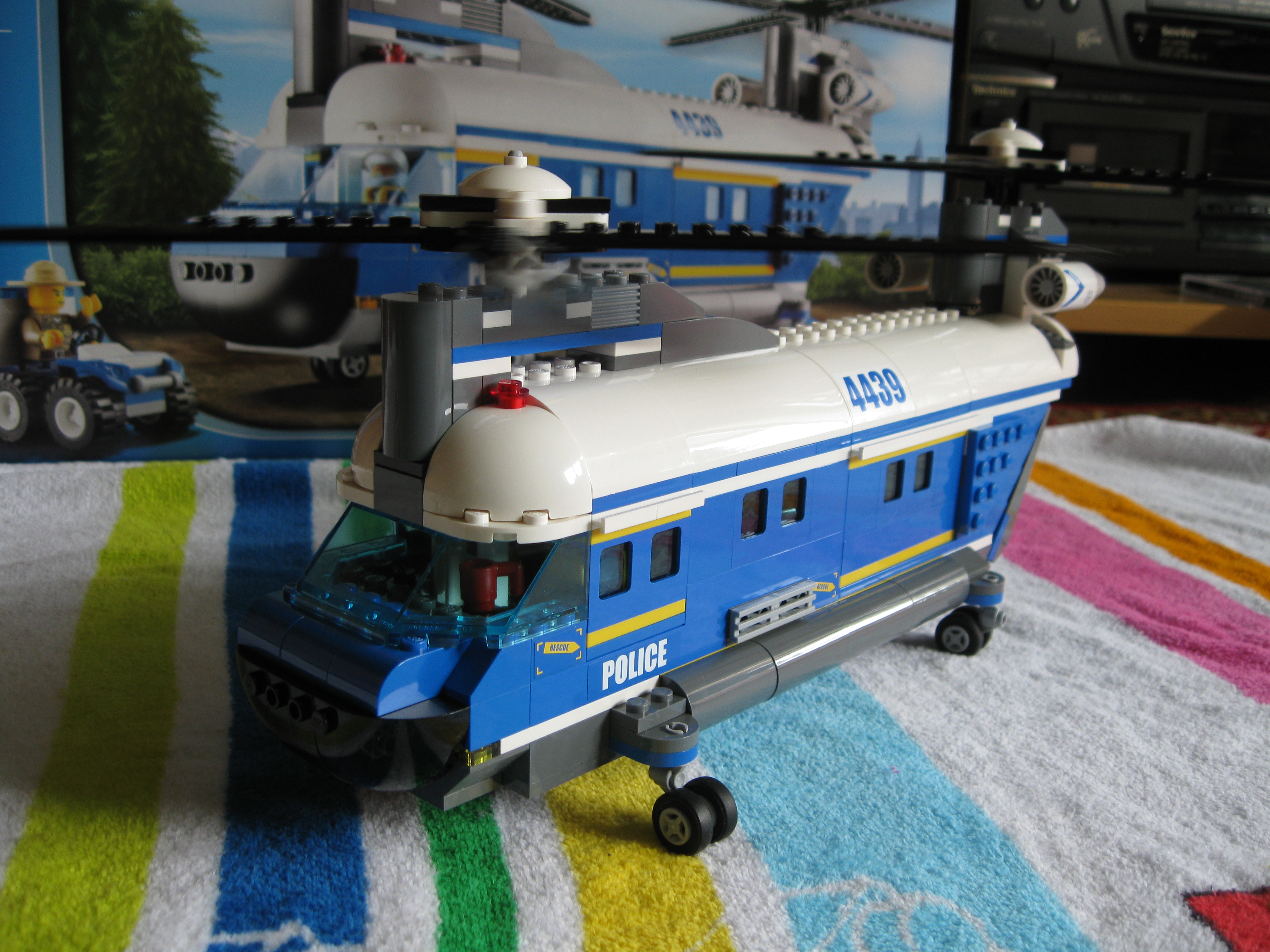 4439helicopterside.jpg