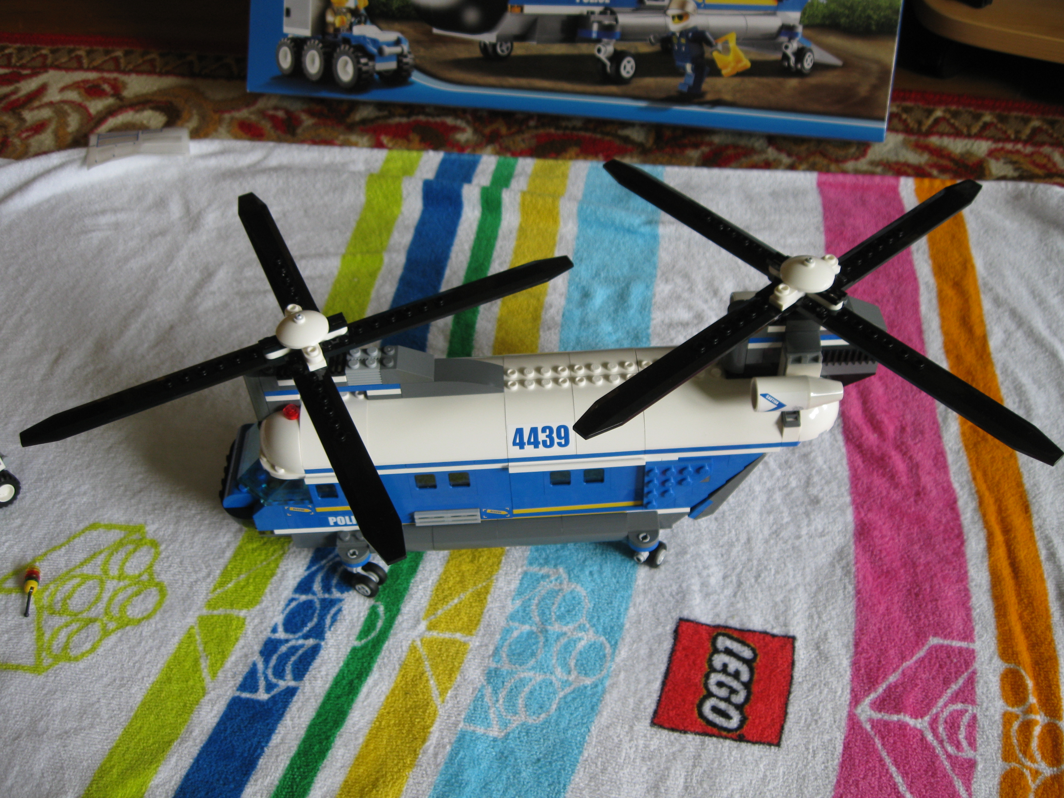 4439helicoptertop.jpg