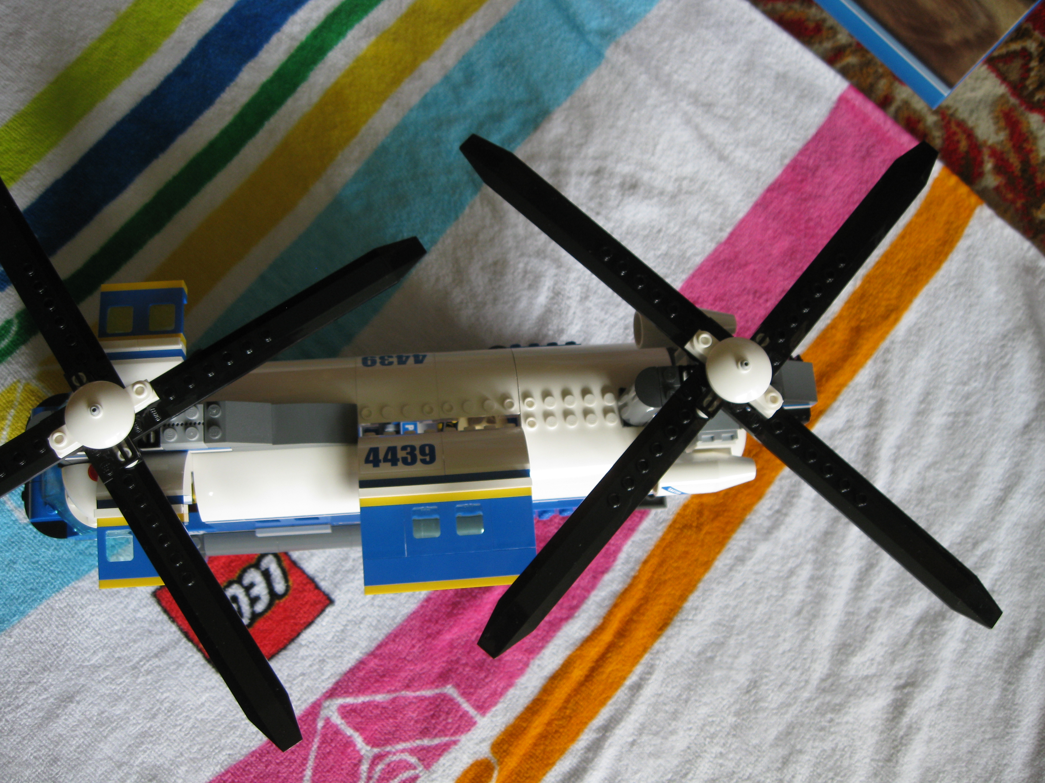 4439helicoptertop2.jpg