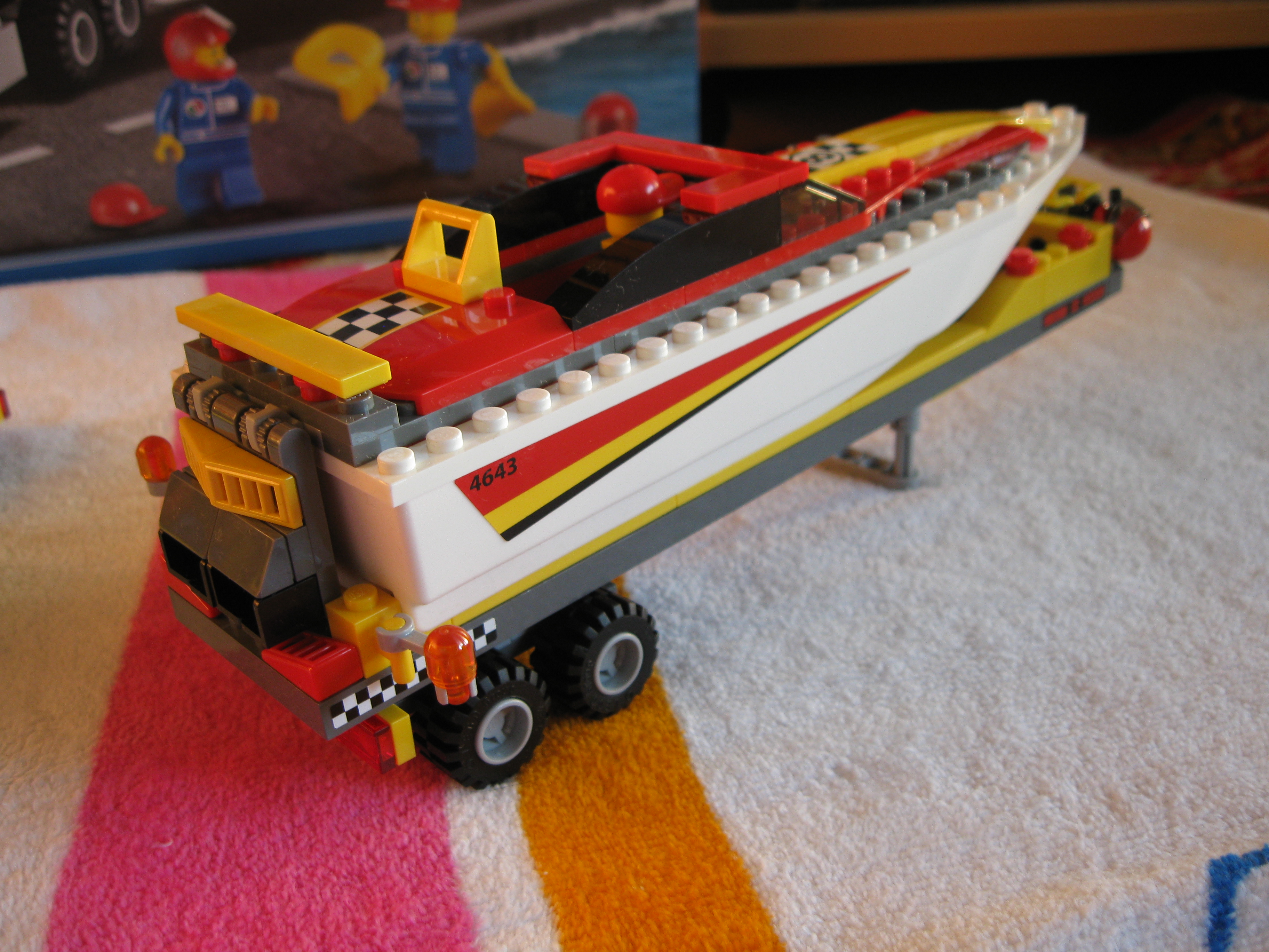 4643boatontrailerside2.jpg