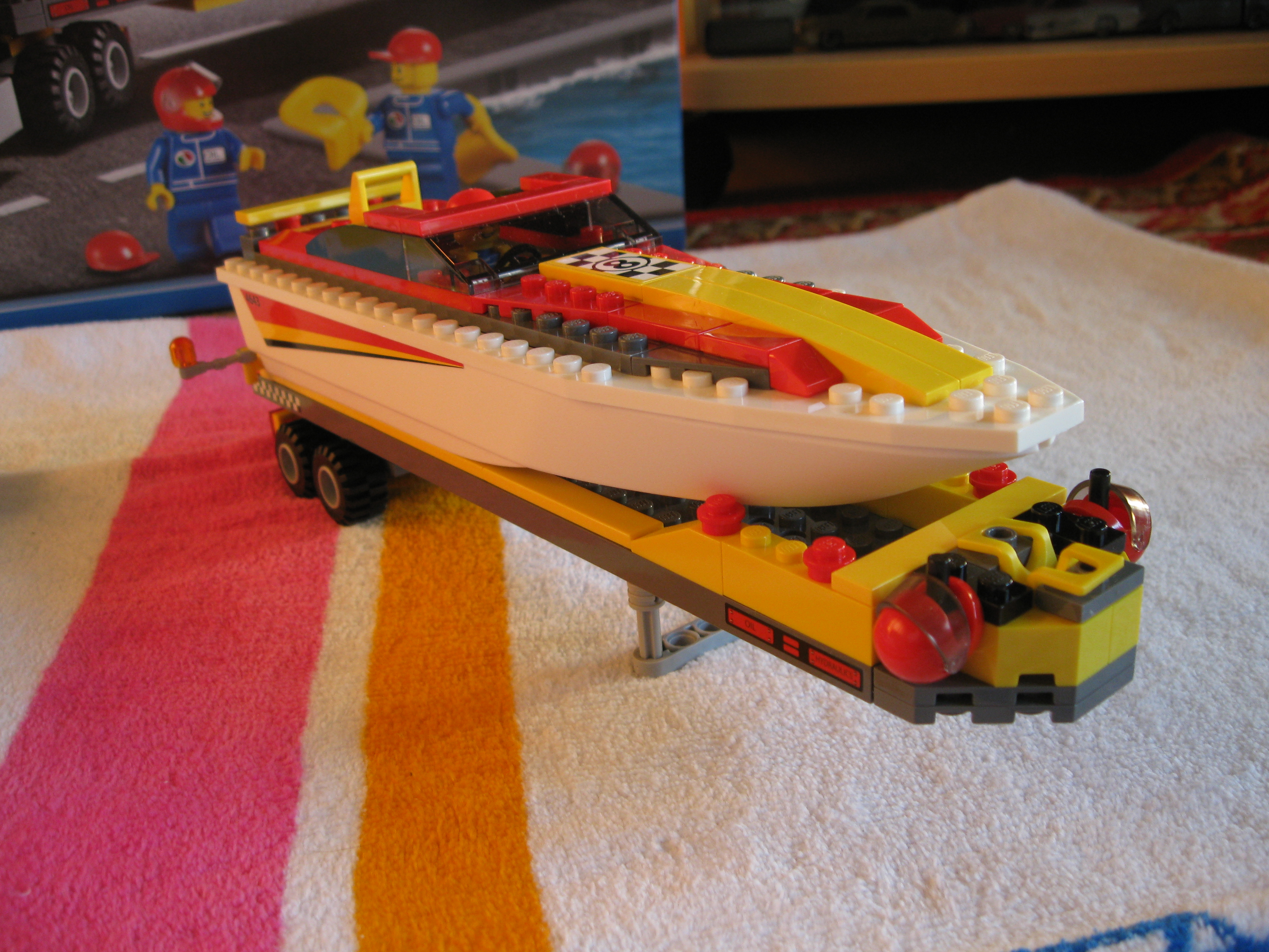 4643boatontrailerside3.jpg