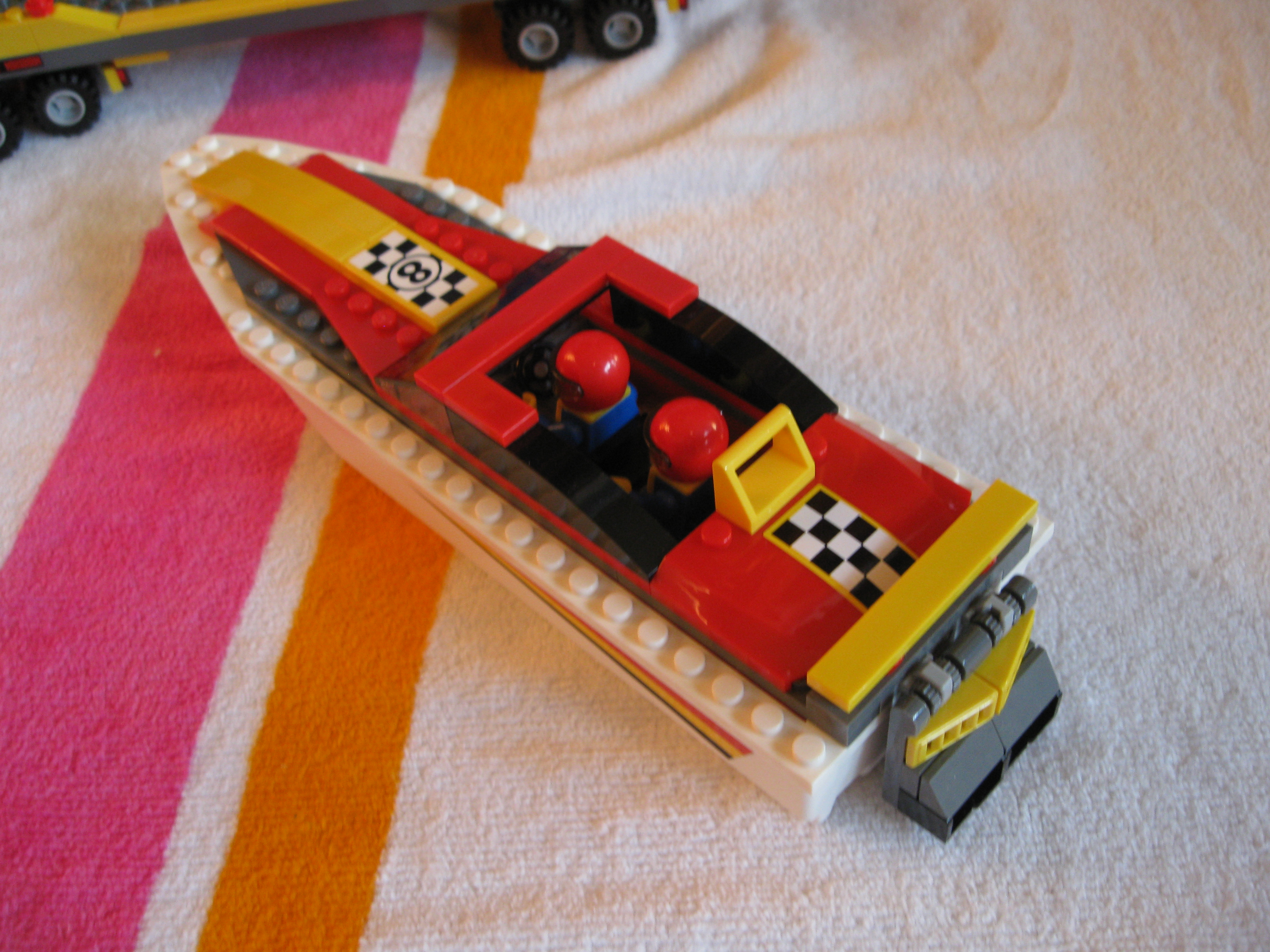 4643boatside4.jpg