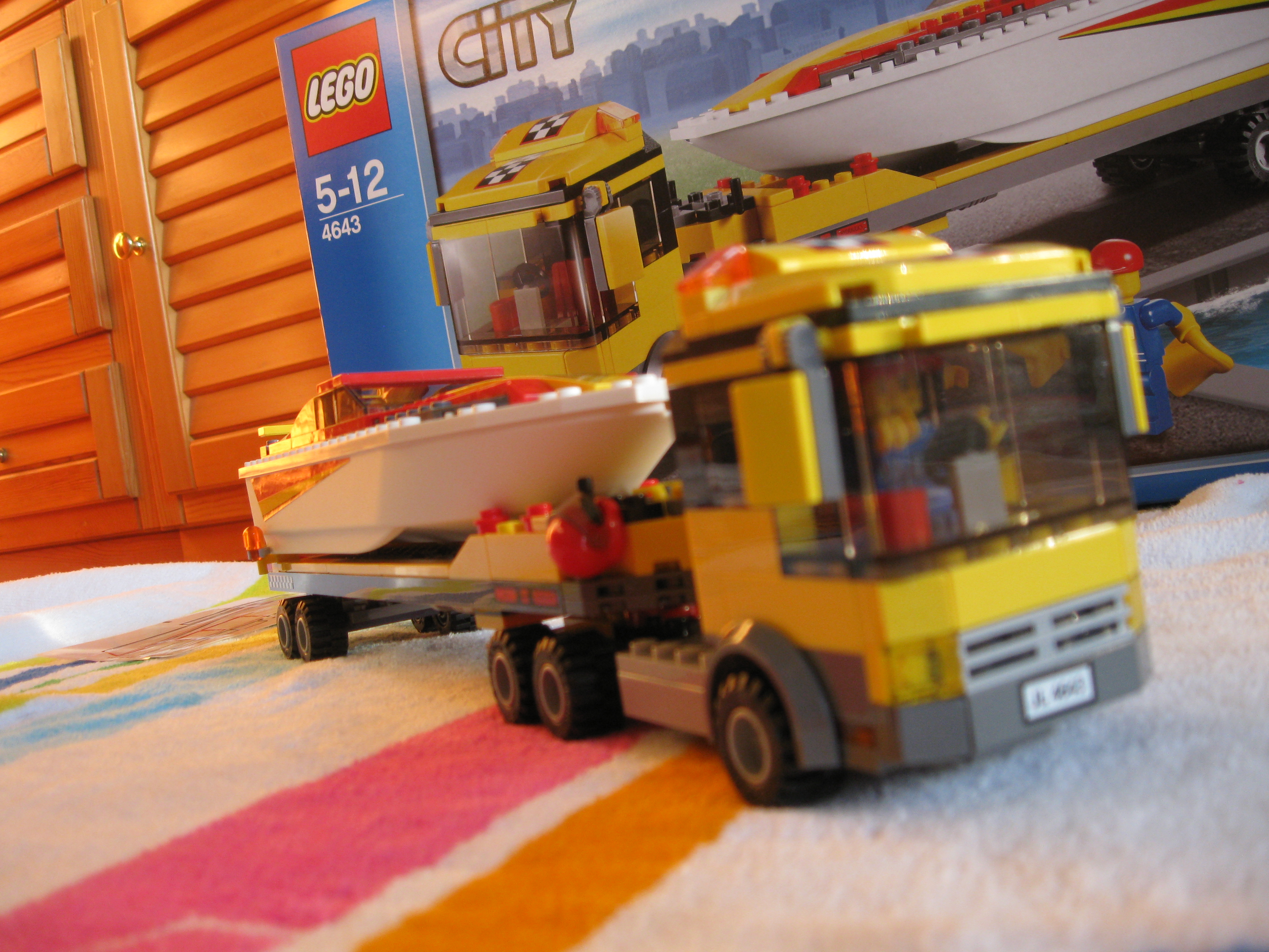4643truckwithtrailerandboatside4.jpg