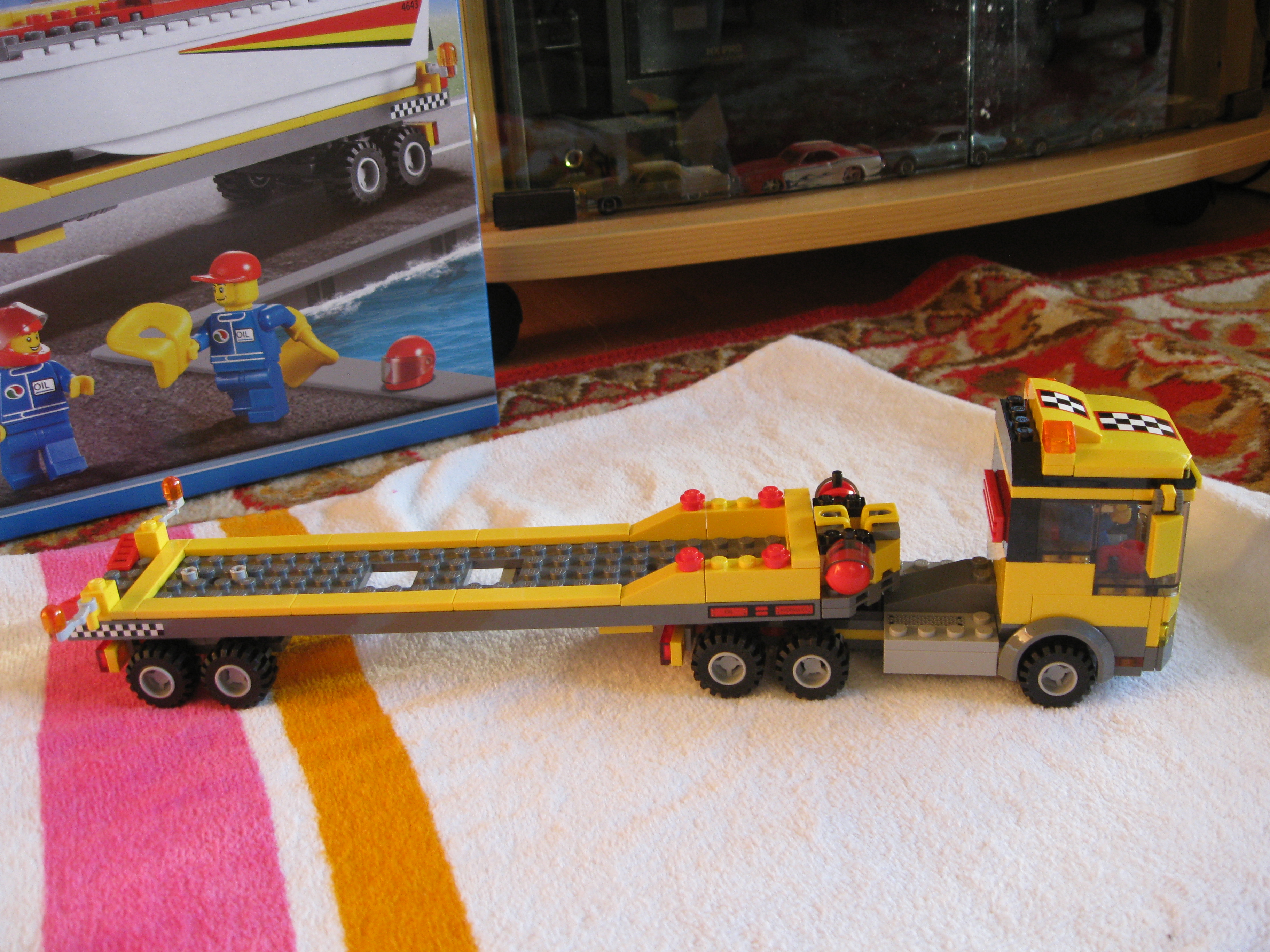 4643truckwithtrailerright.jpg