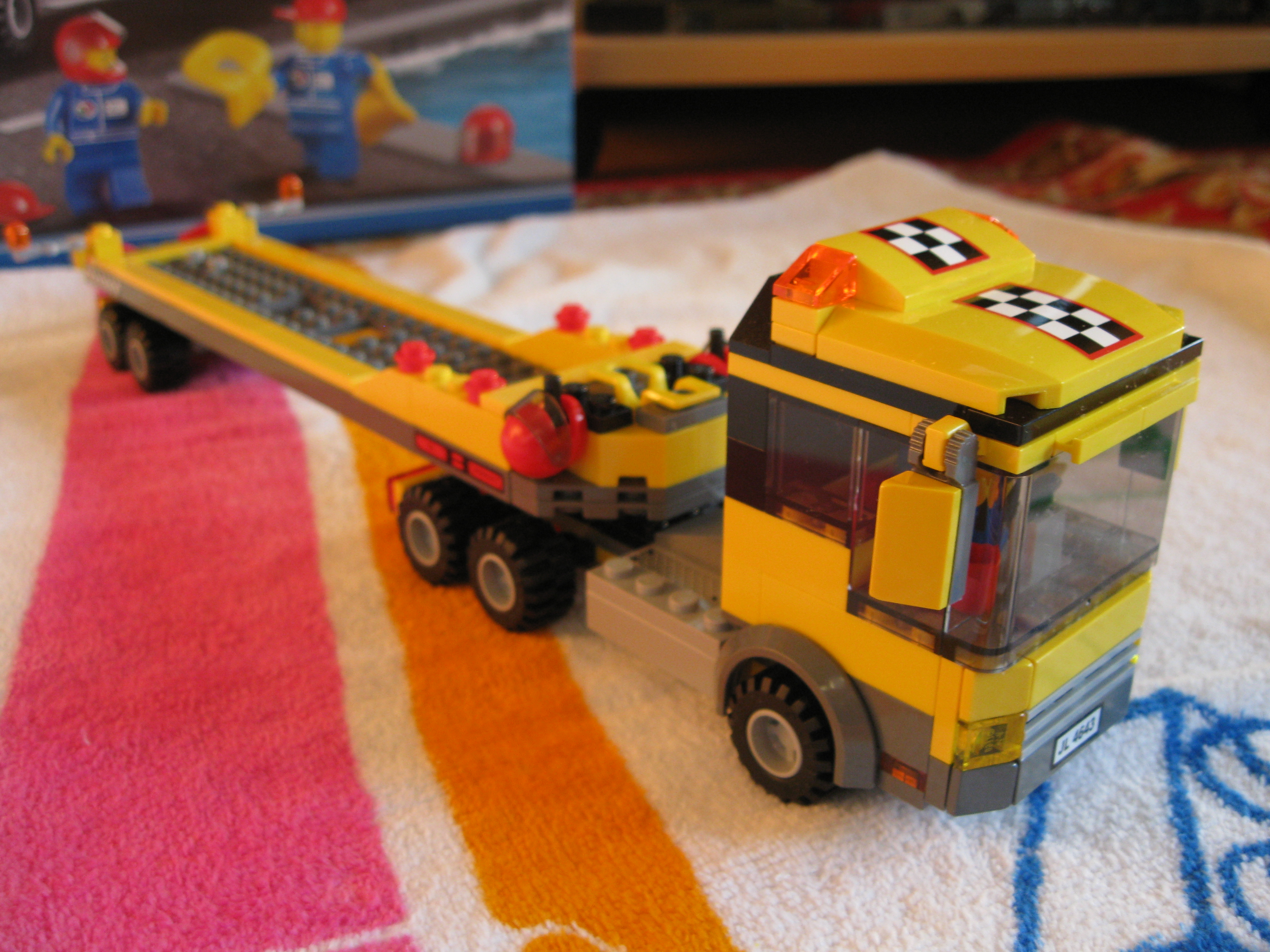 4643truckwithtrailerside.jpg