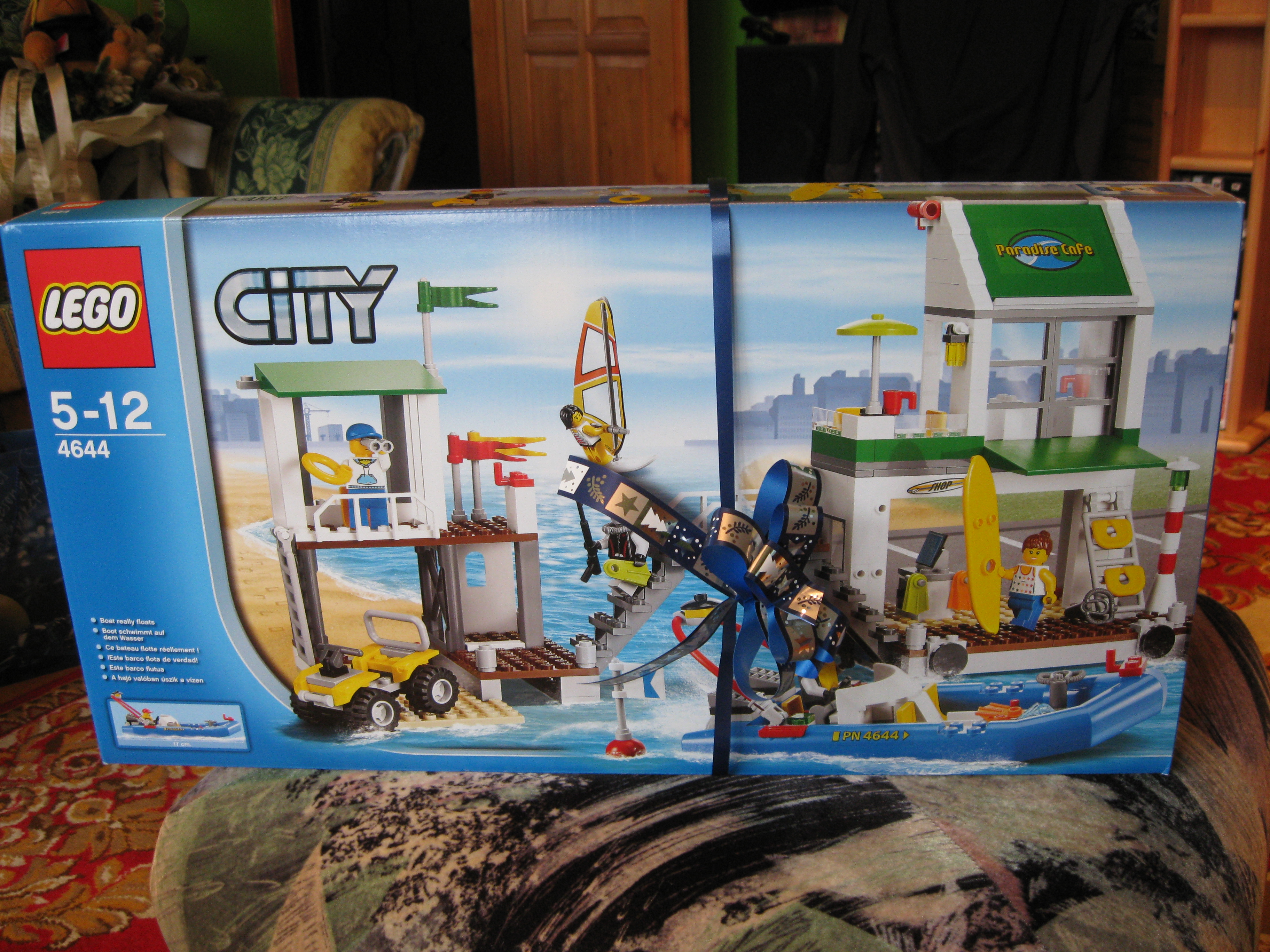 4644boxpresentfrommygirlfriend.jpg