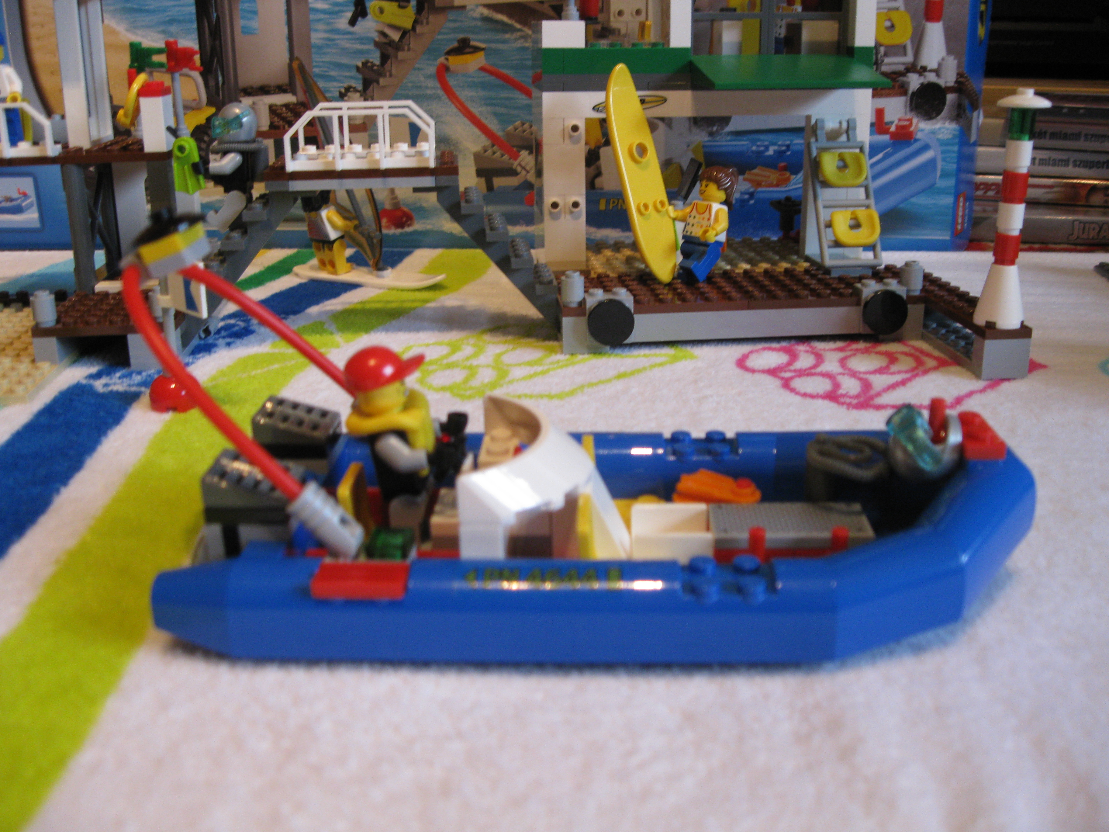4644rescueboatright.jpg