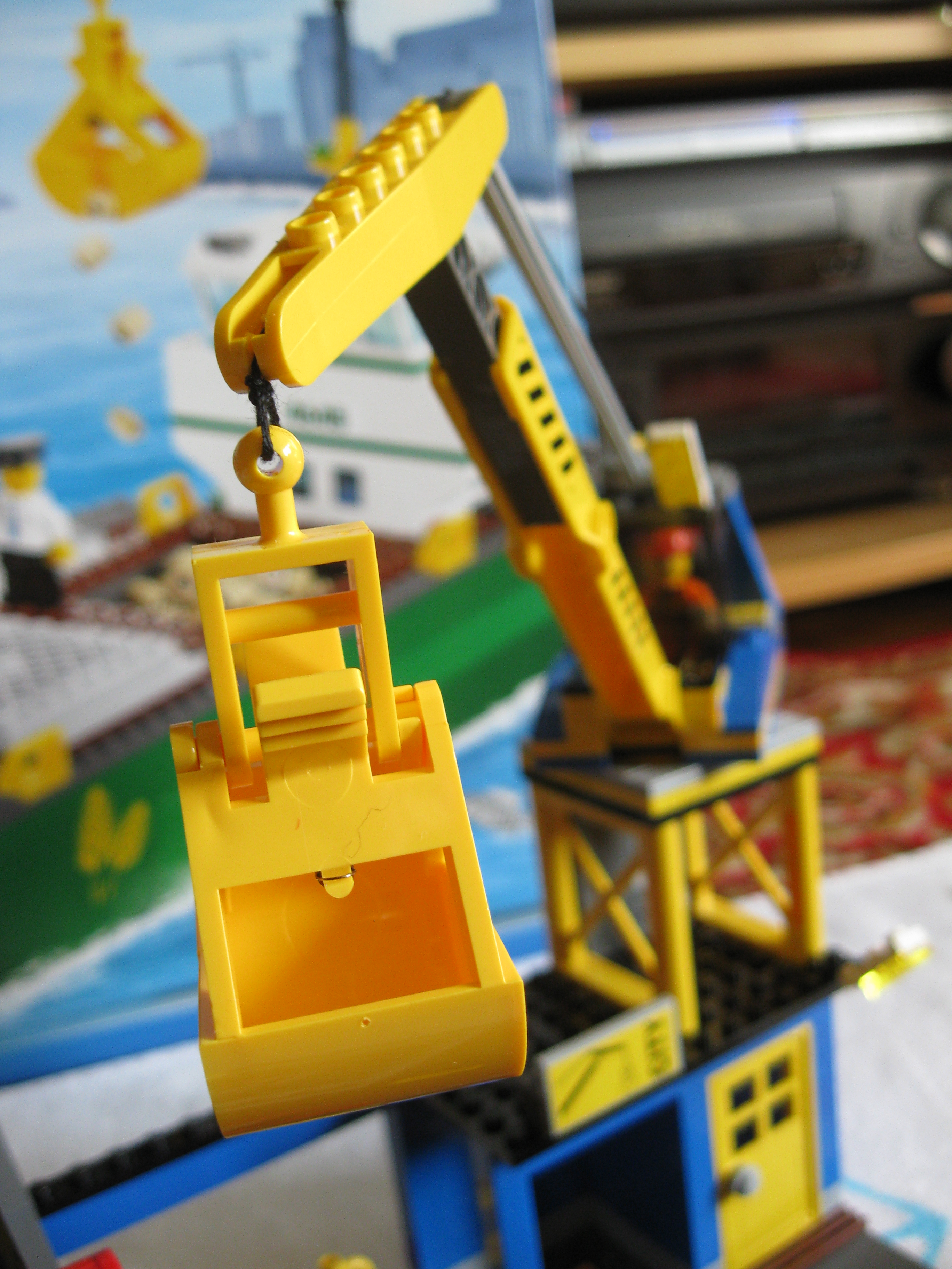 4645harbourcrane.jpg