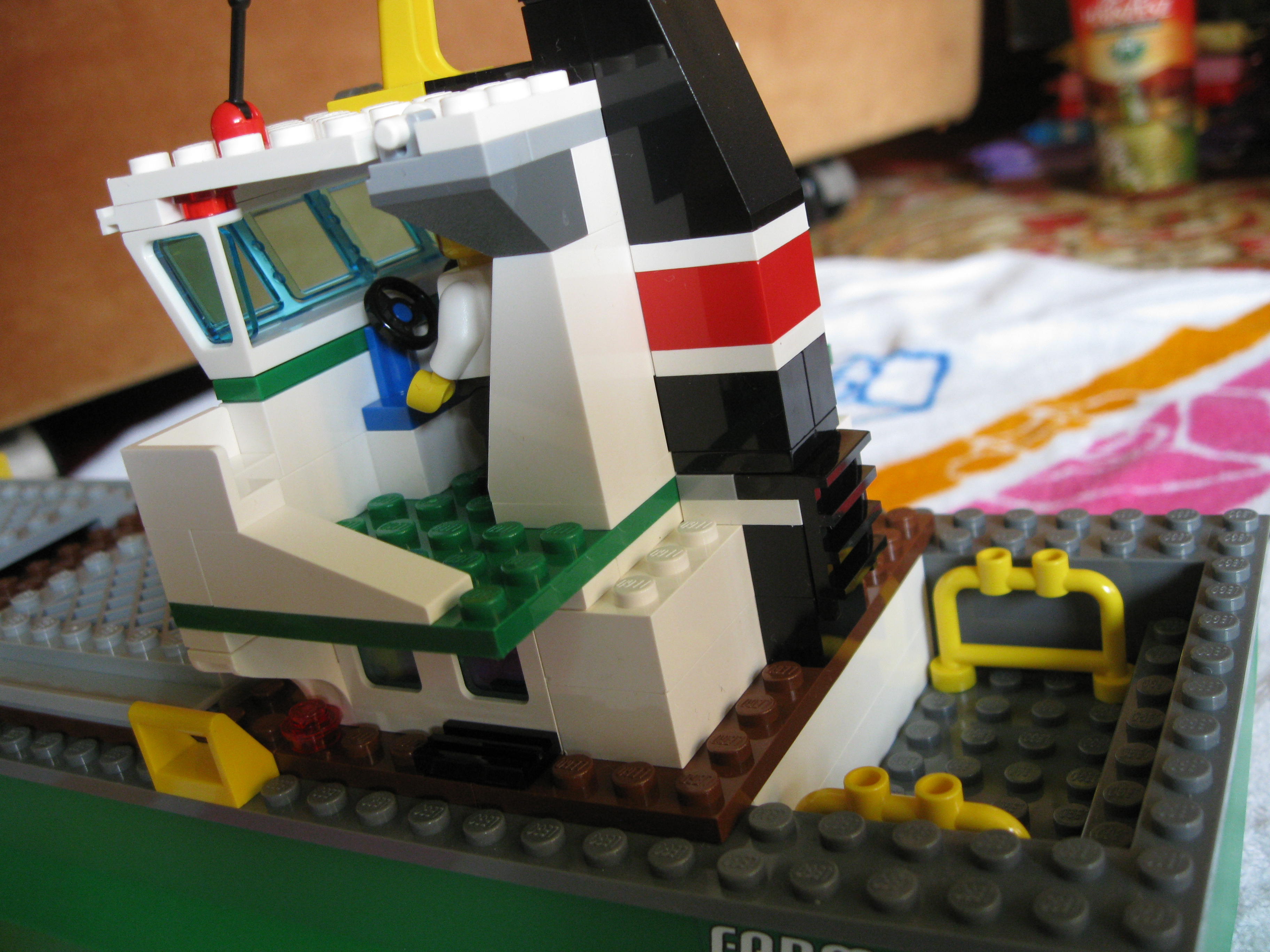 4645shipinside5.jpg