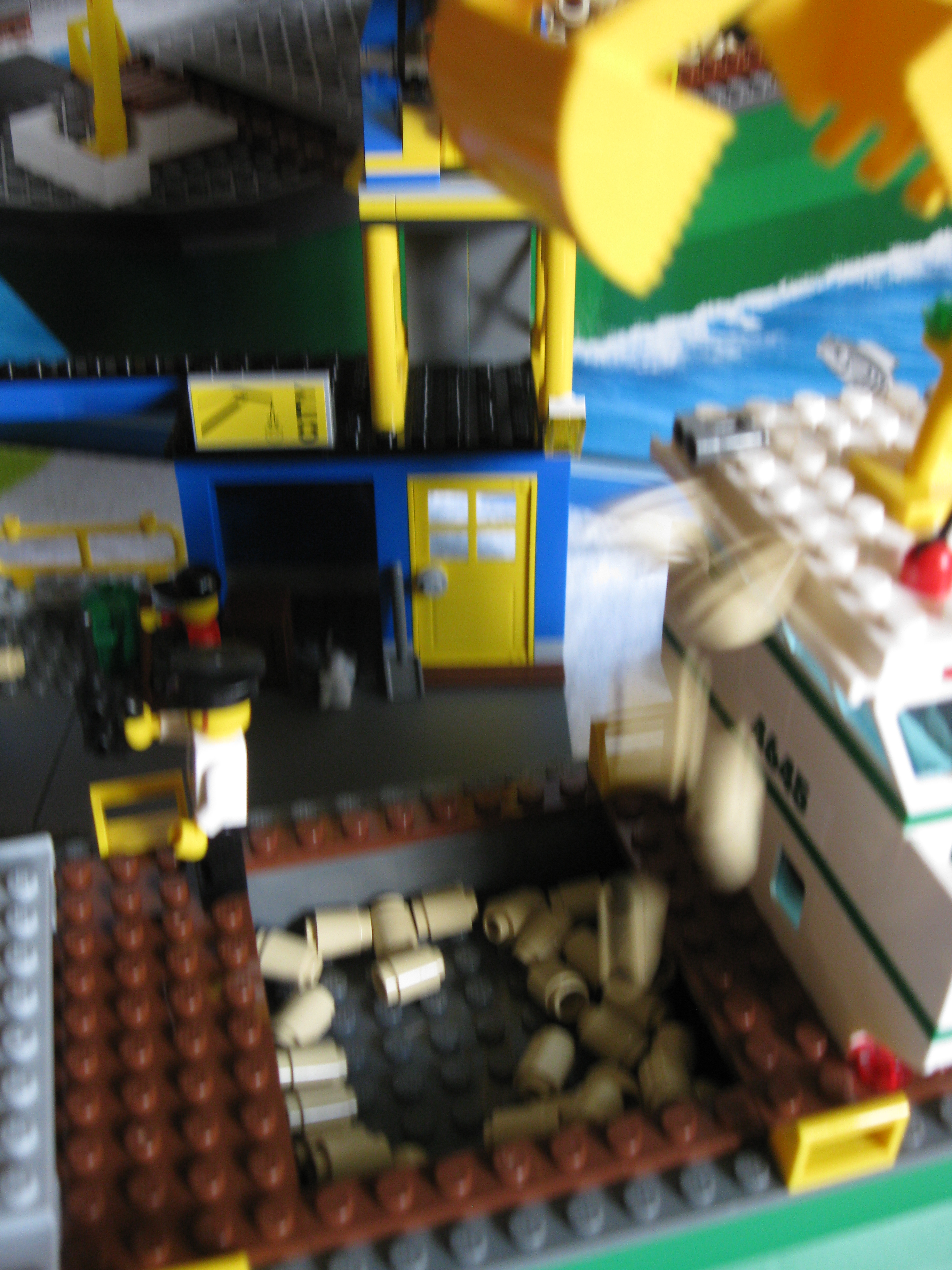 4645shiploading2.jpg