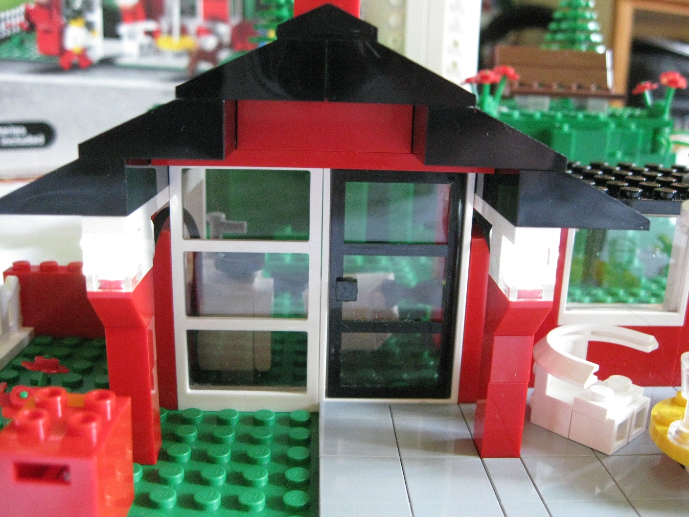 4999housefront.jpg