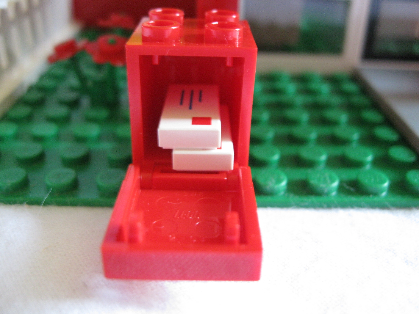 4999housemailbox.jpg
