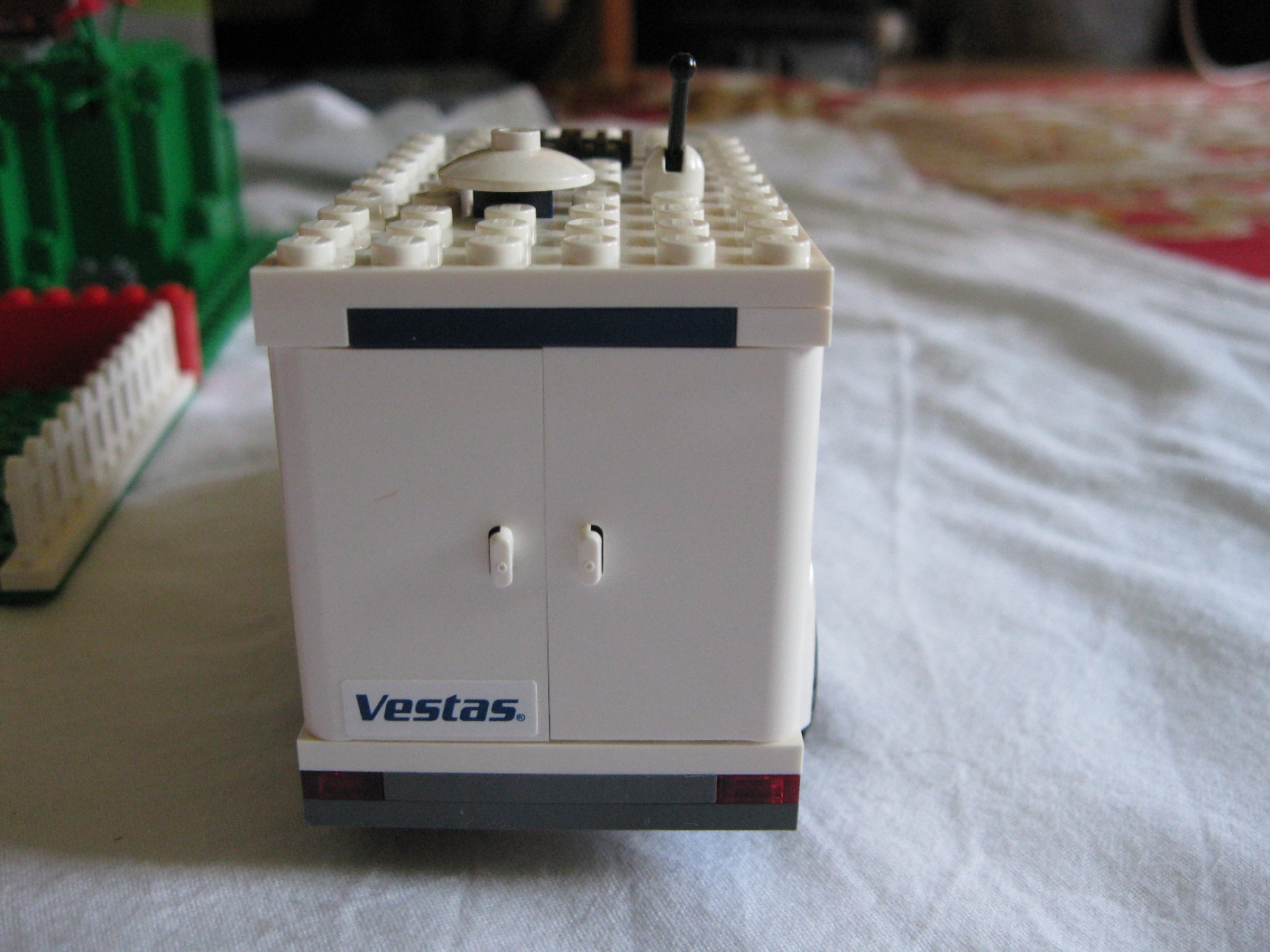 4999vanback.jpg