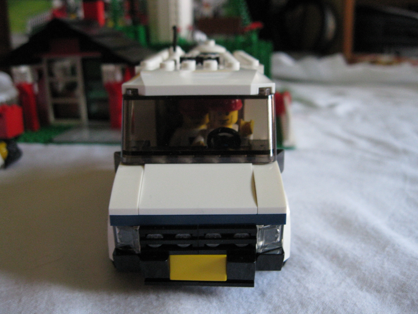 4999vanfront.jpg