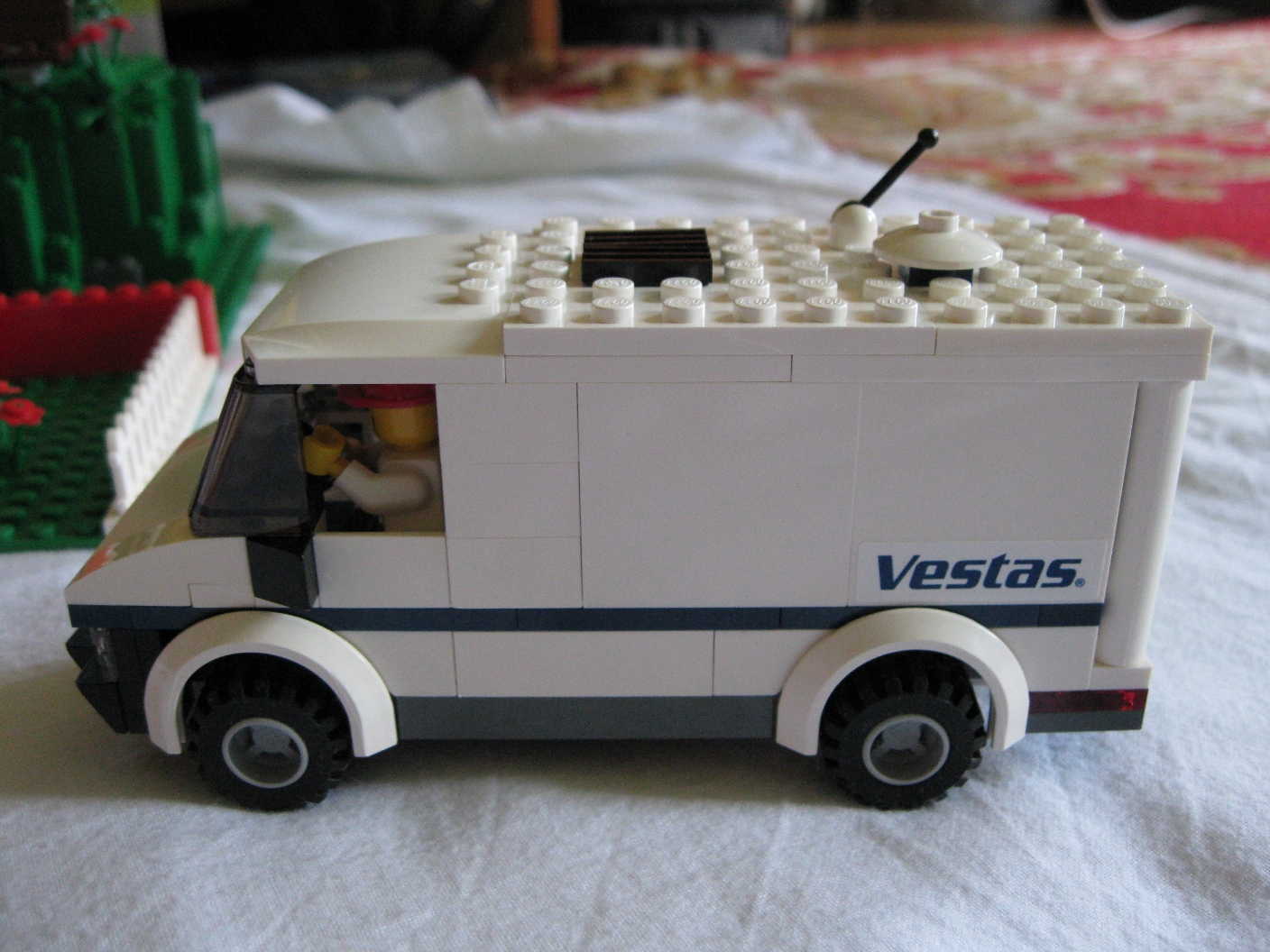 4999vanleft.jpg