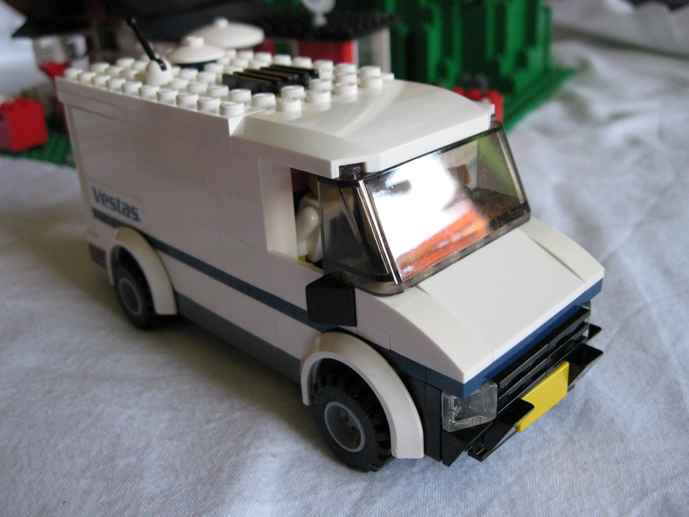 4999vanside2.jpg