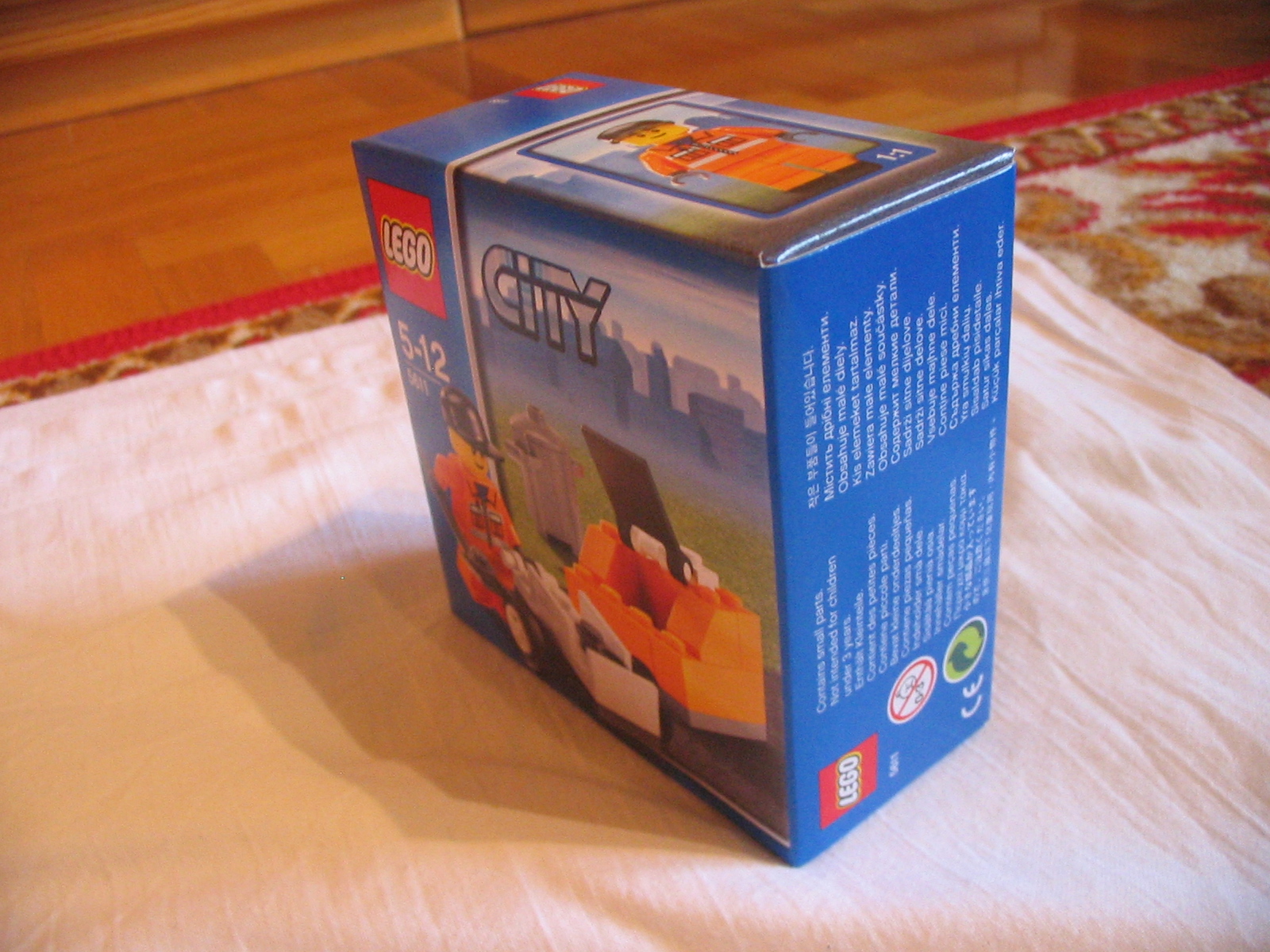 5611box2.jpg