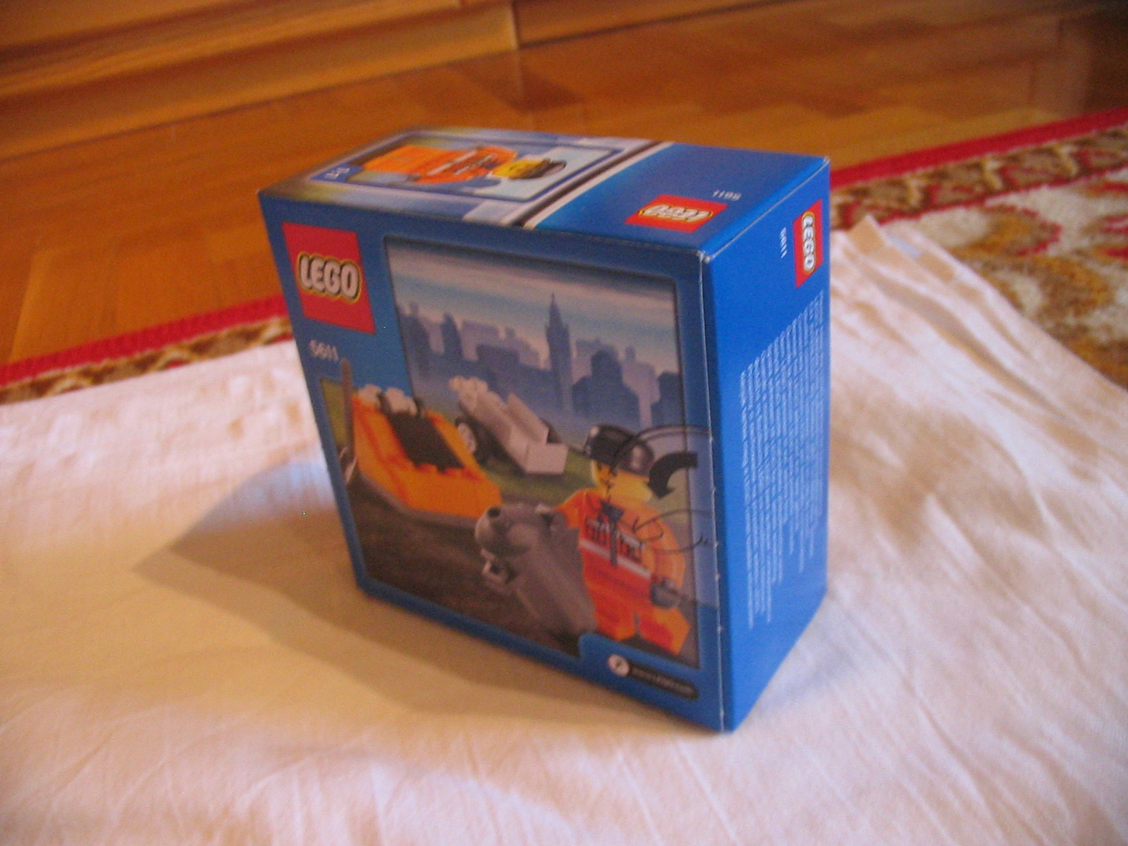 5611box8.jpg