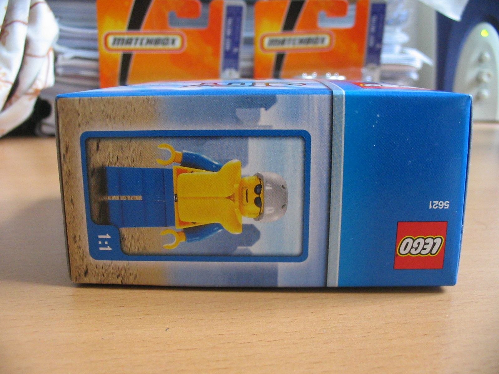 5621box8.jpg