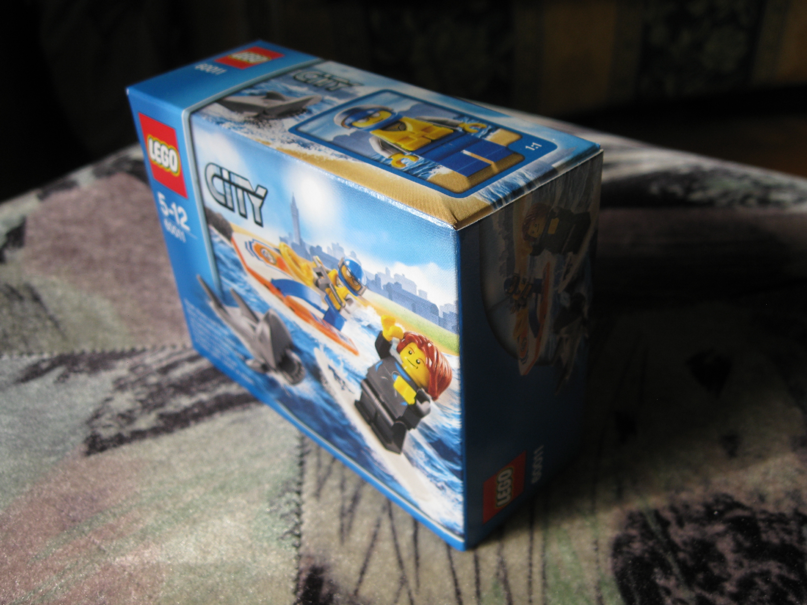 60011box2.jpg