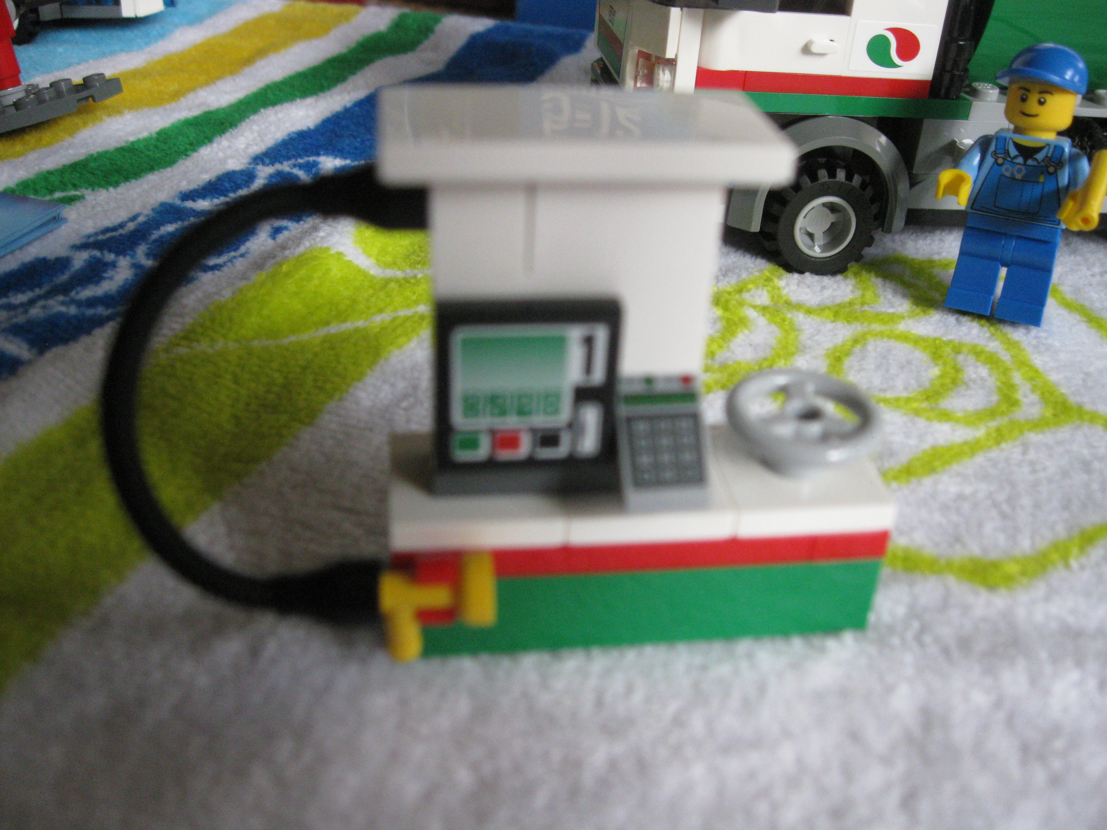 60016tankstation.jpg