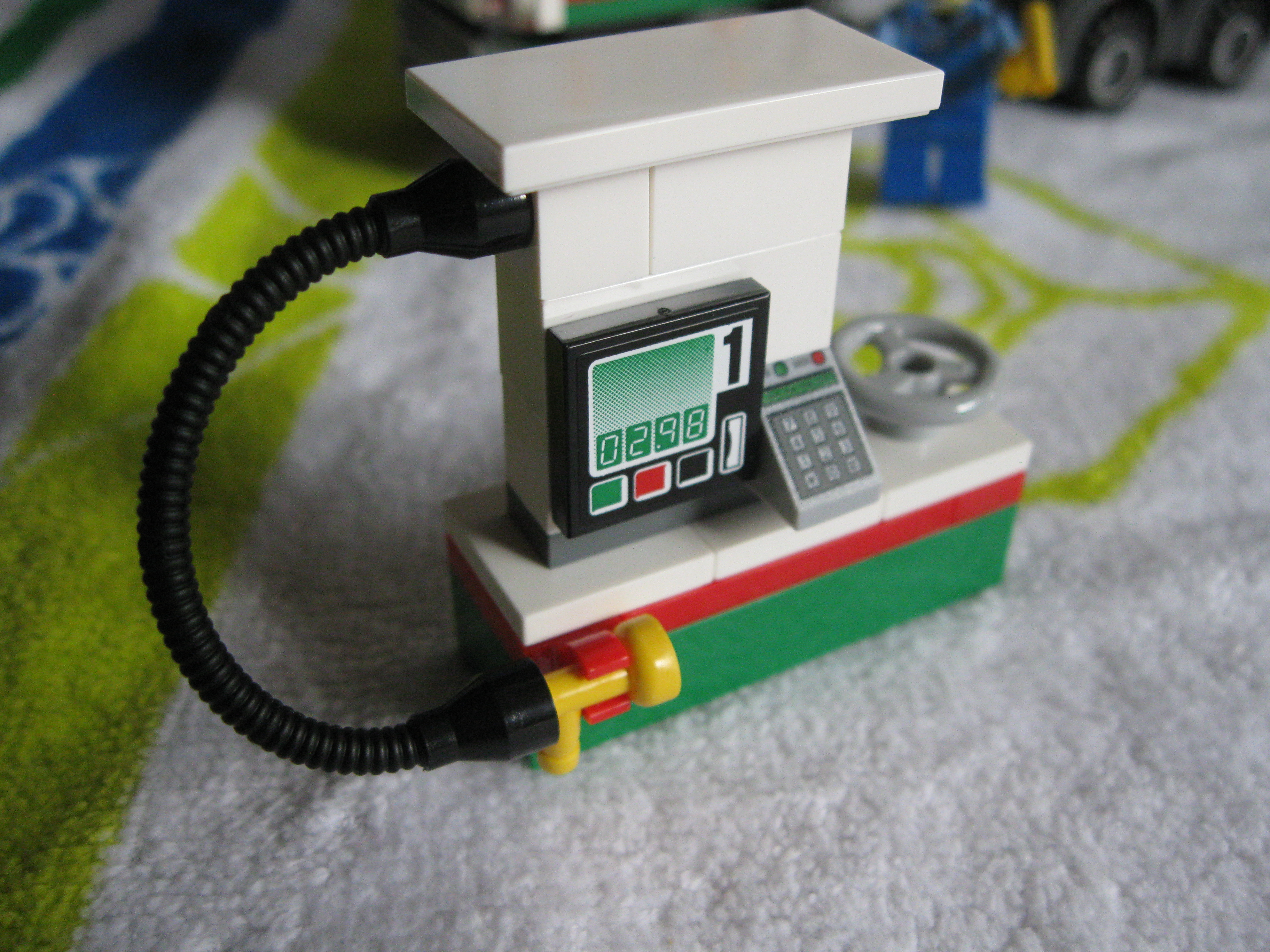 60016tankstation2.jpg