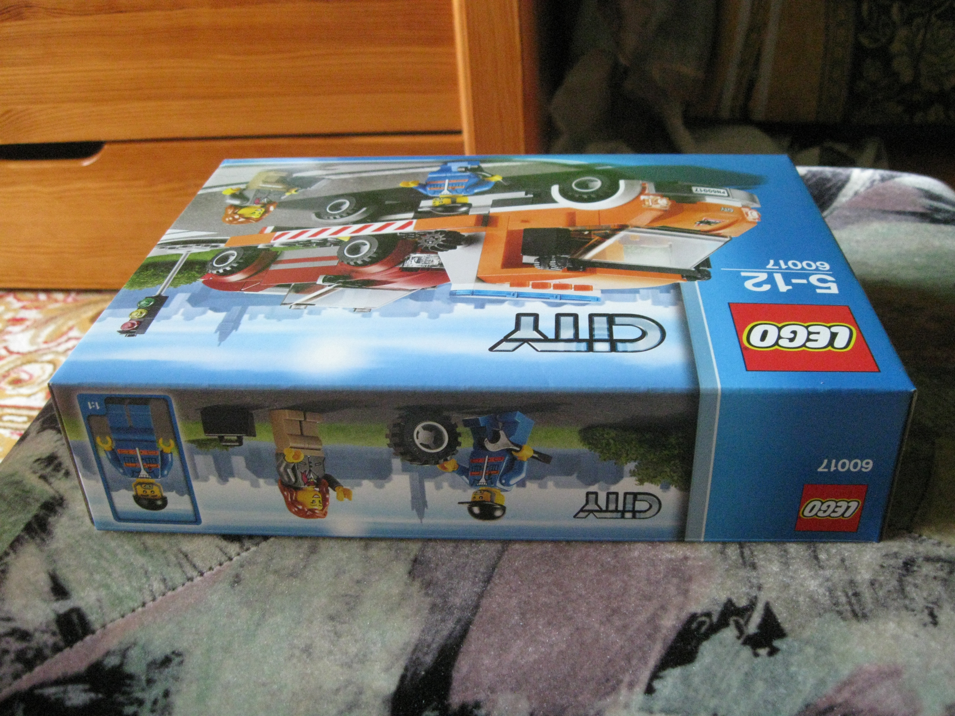 60017box8.jpg