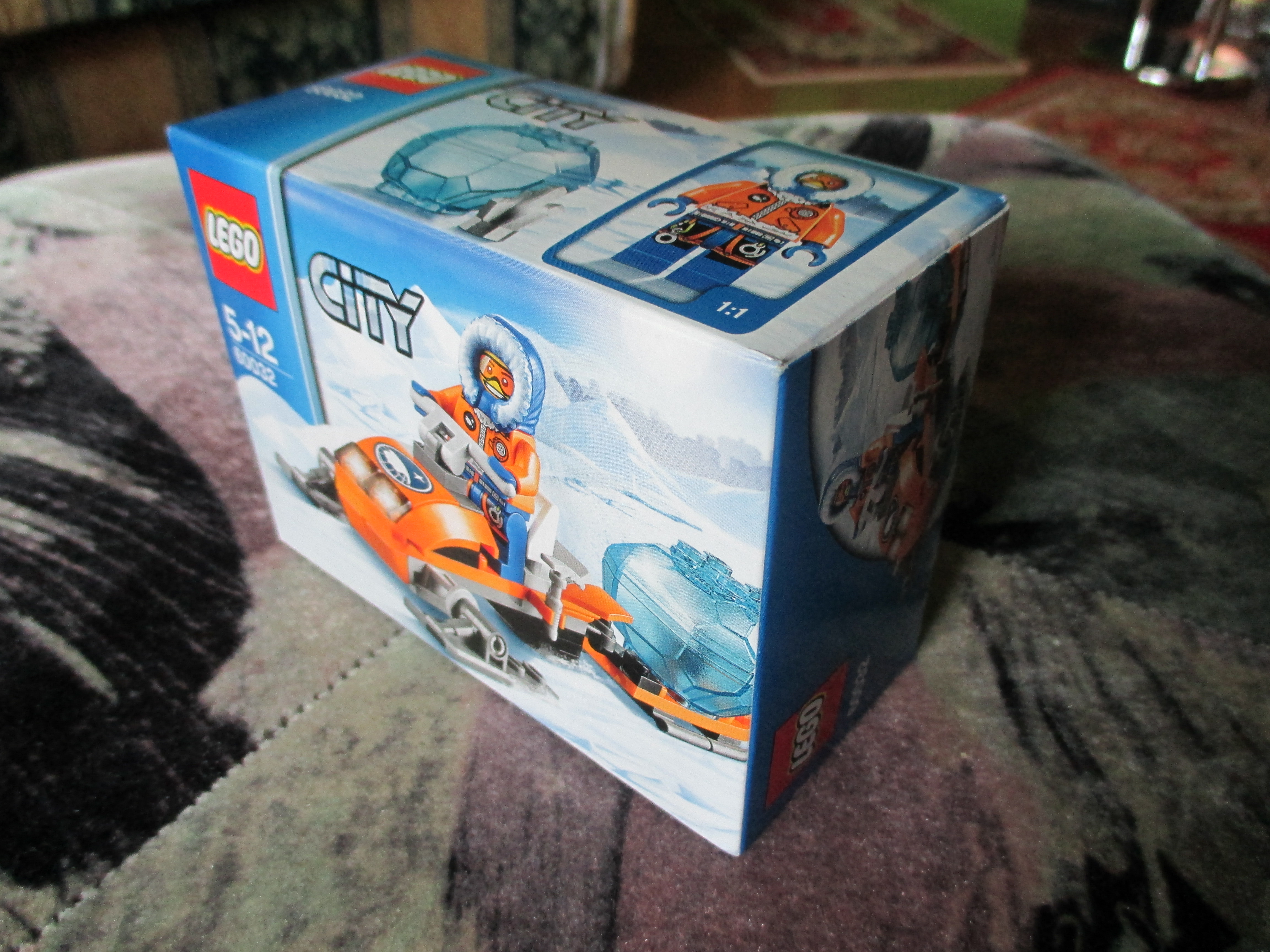60032box2.jpg