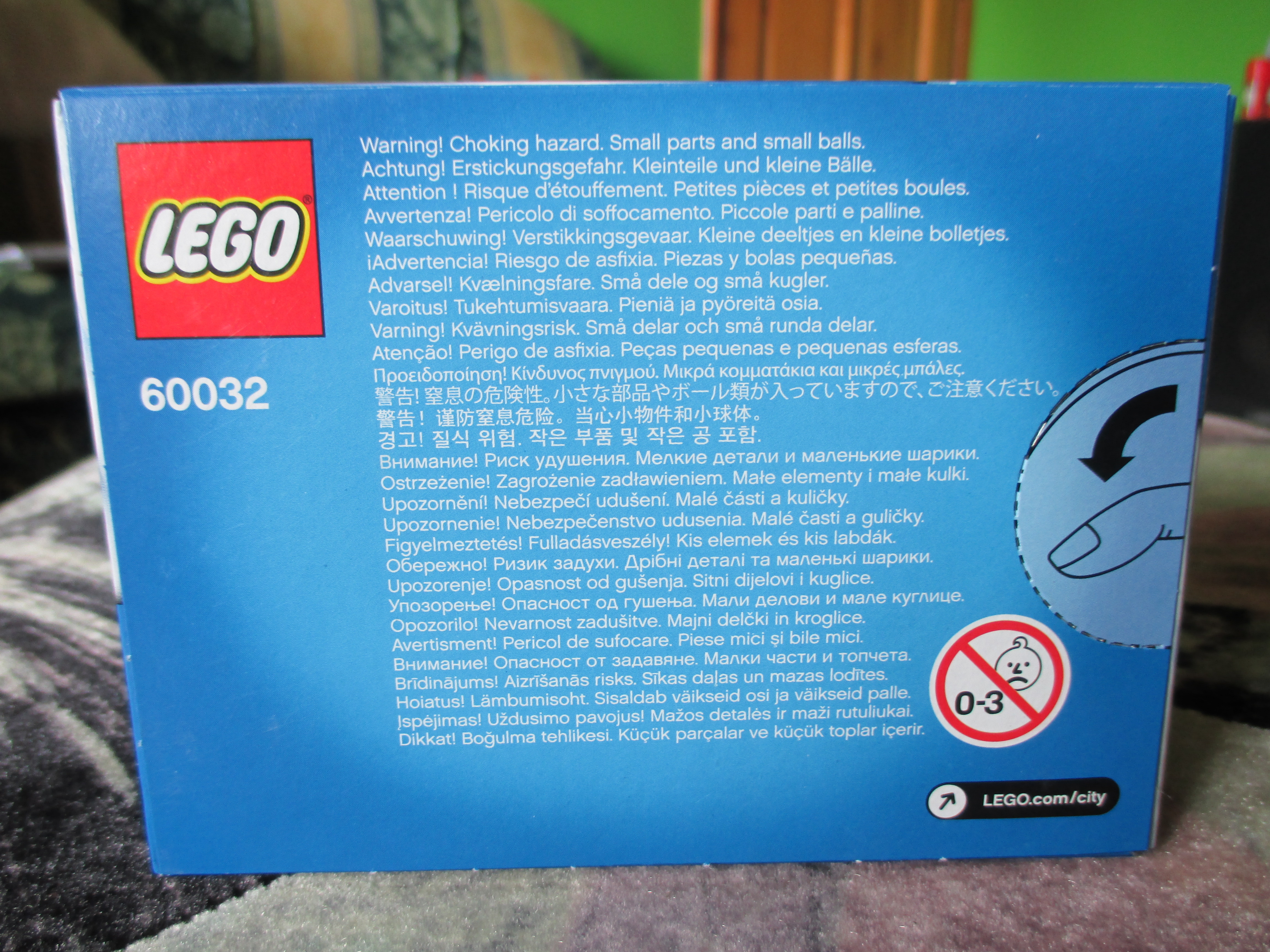 60032box3.jpg