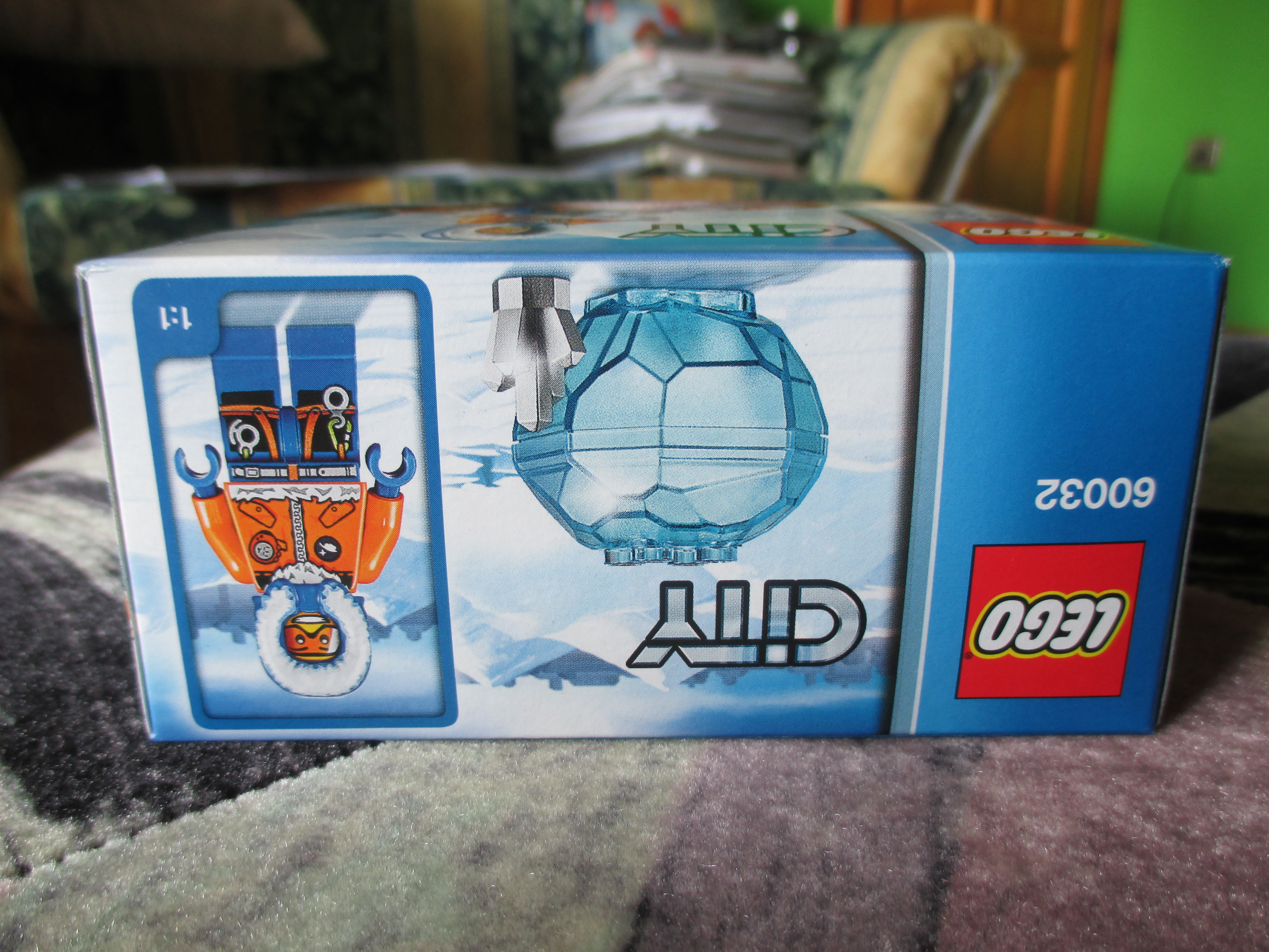 60032box8.jpg