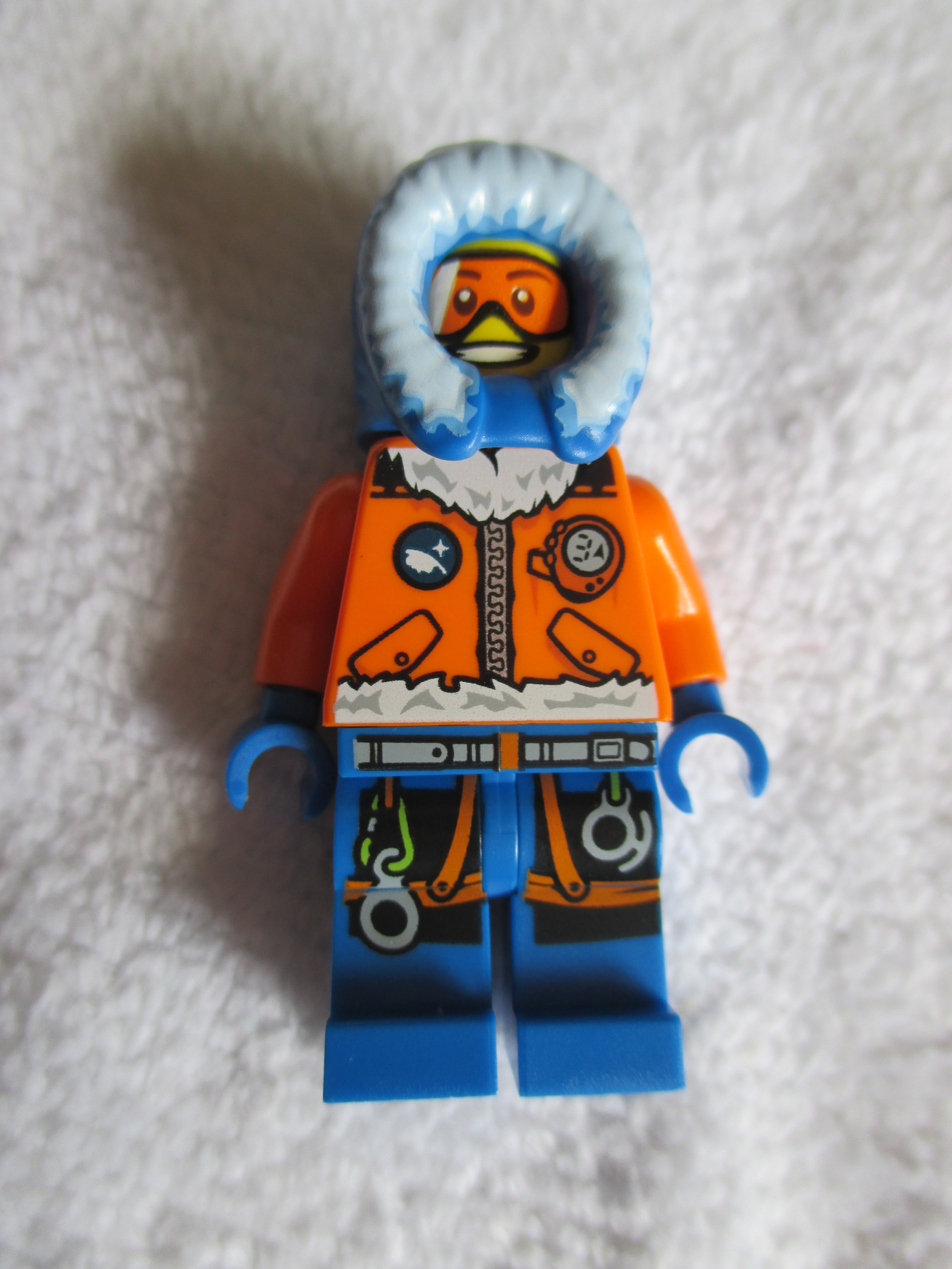 60032minifigure.jpg