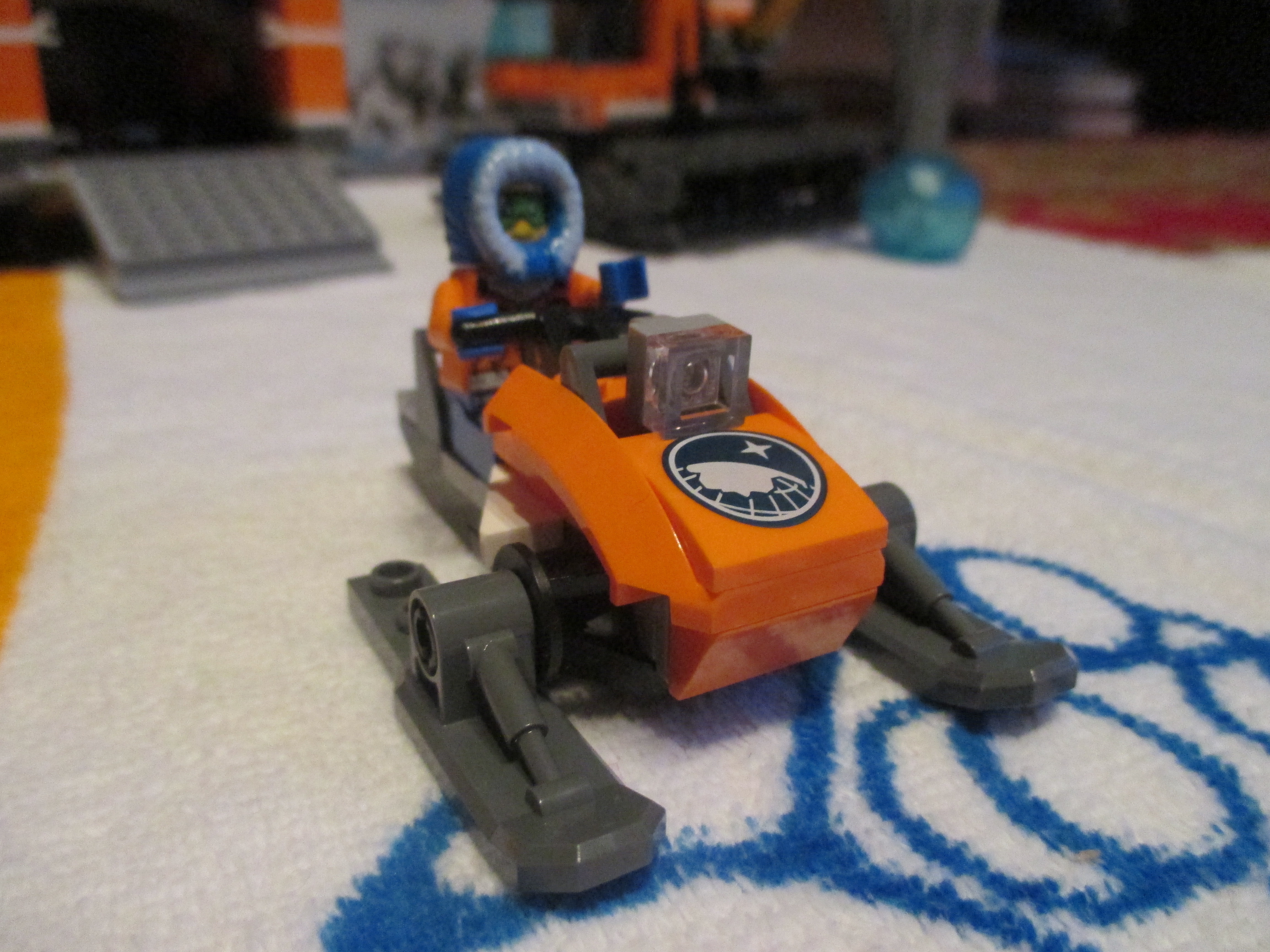 60036snowmobile7.jpg
