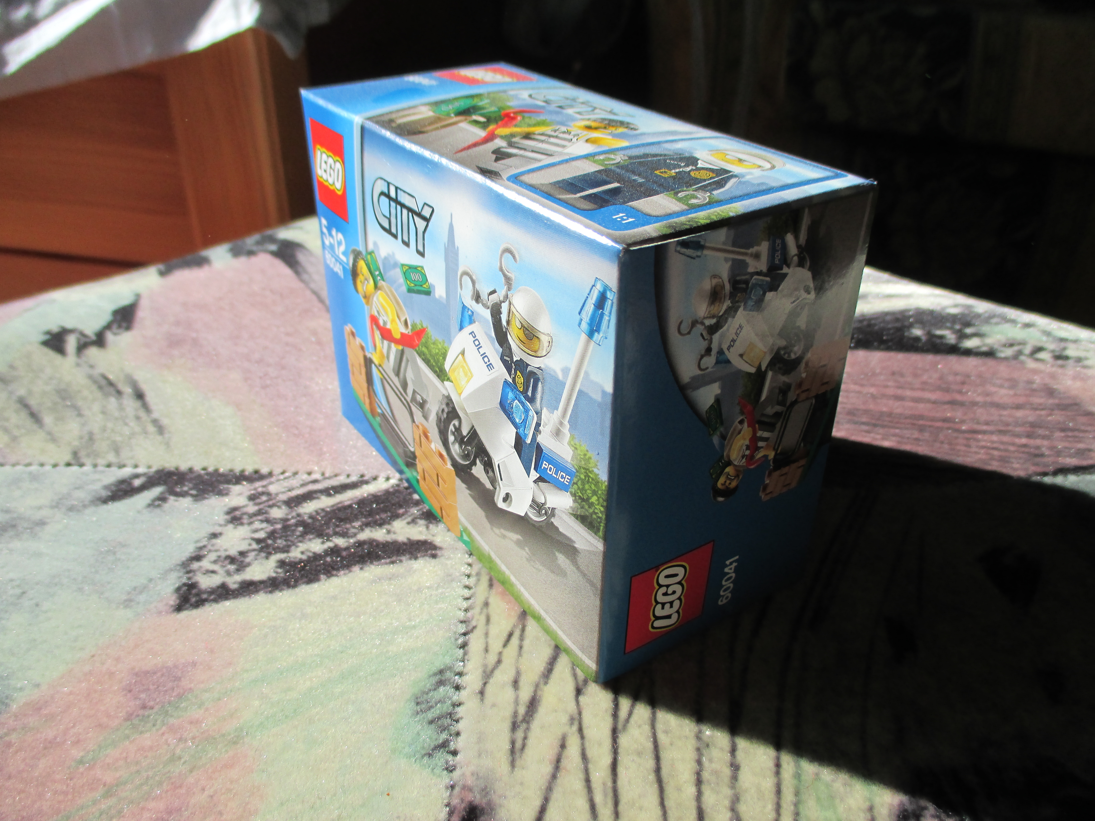 60041box2.jpg