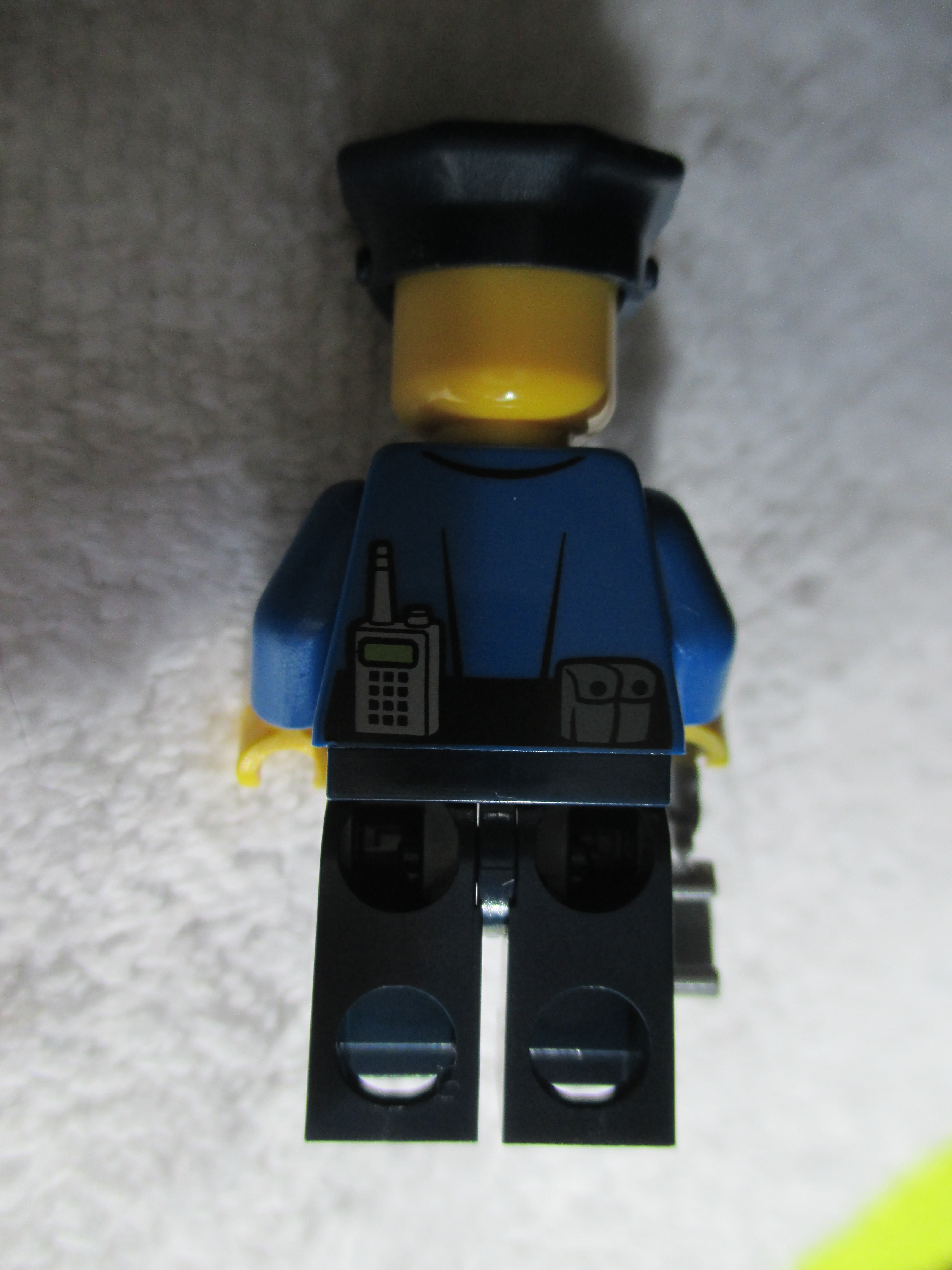 60041policeofficer2.jpg