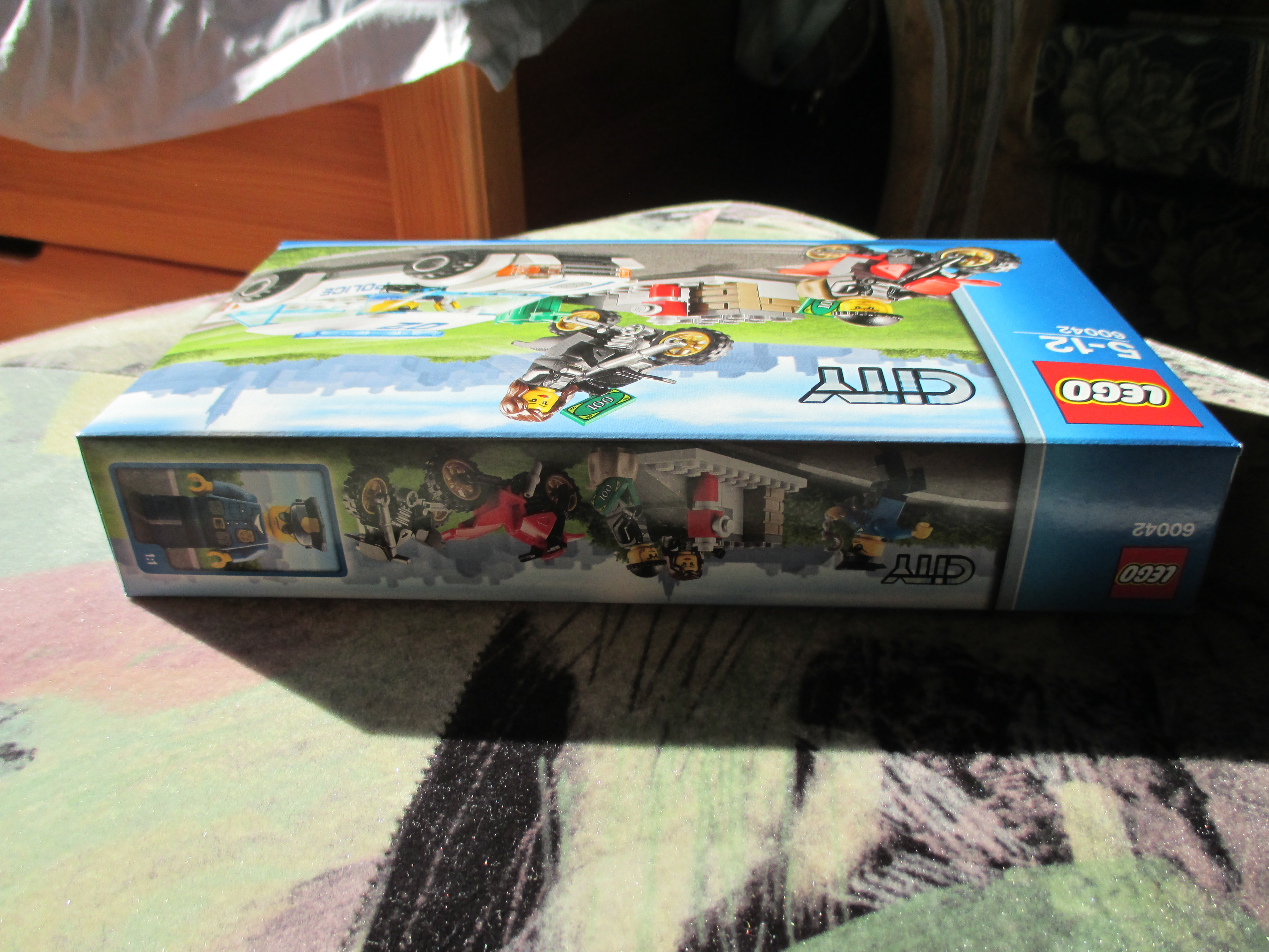 60042box8.jpg