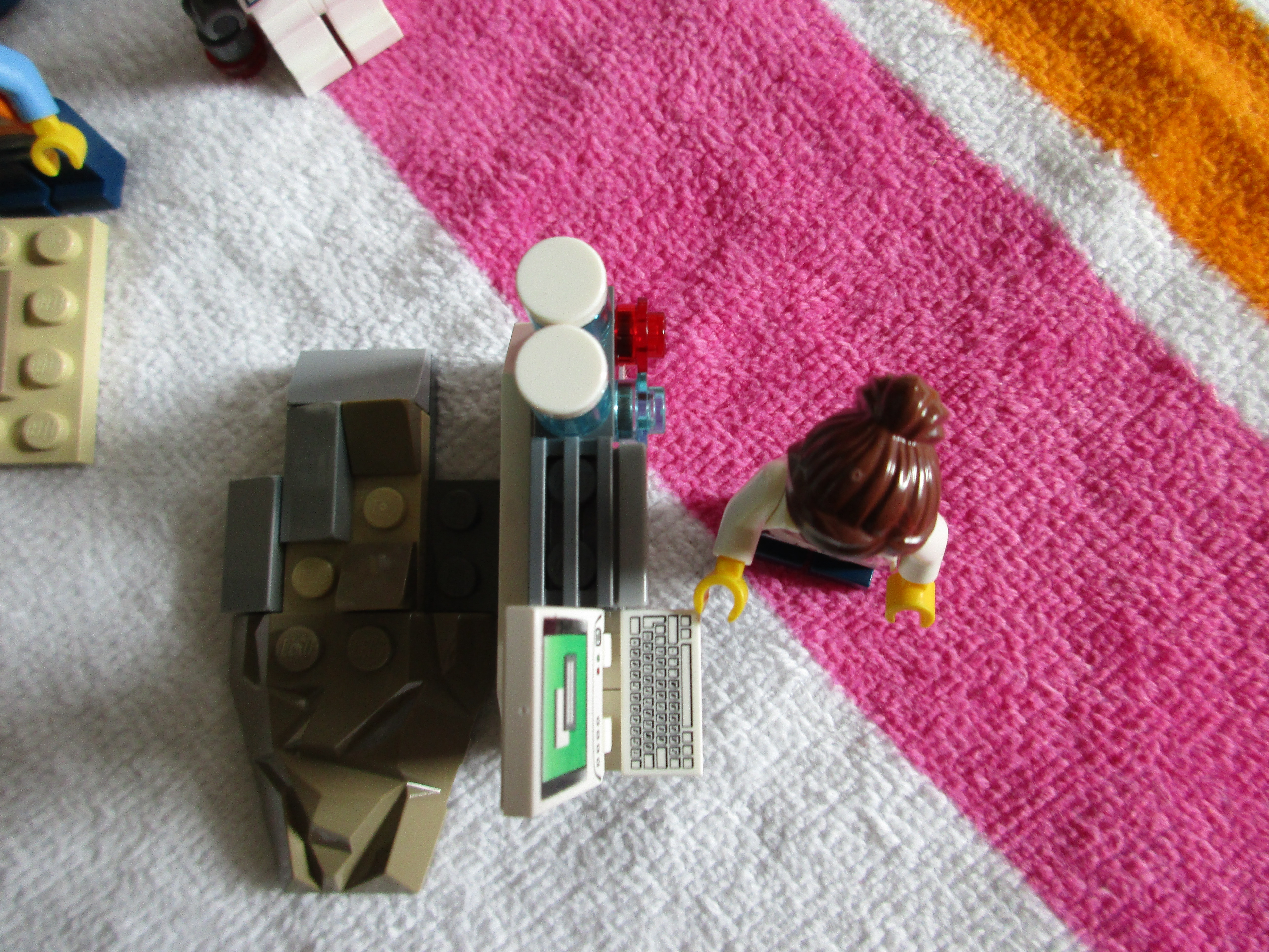 60077details4.jpg