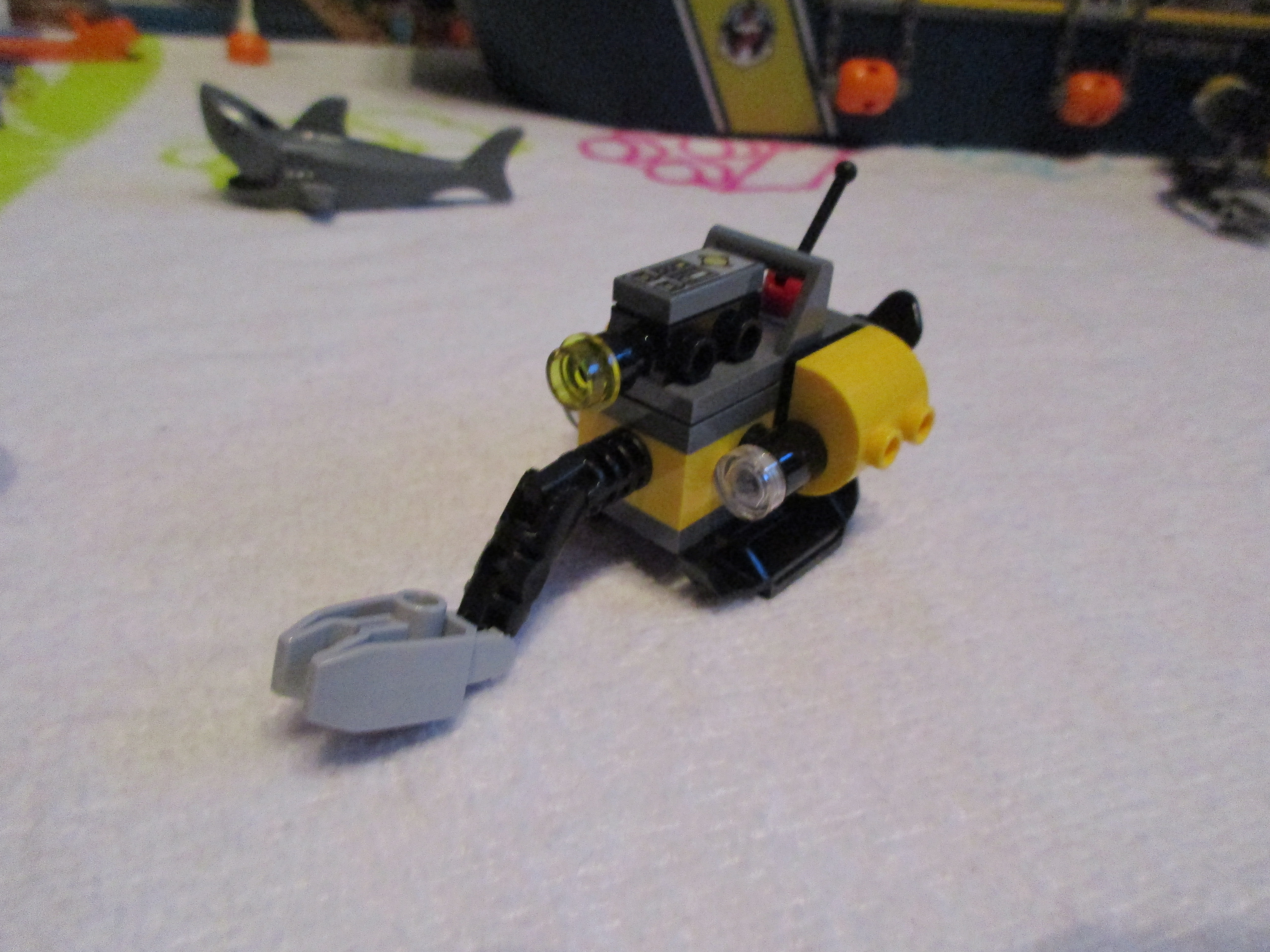 60095remotesub7.jpg