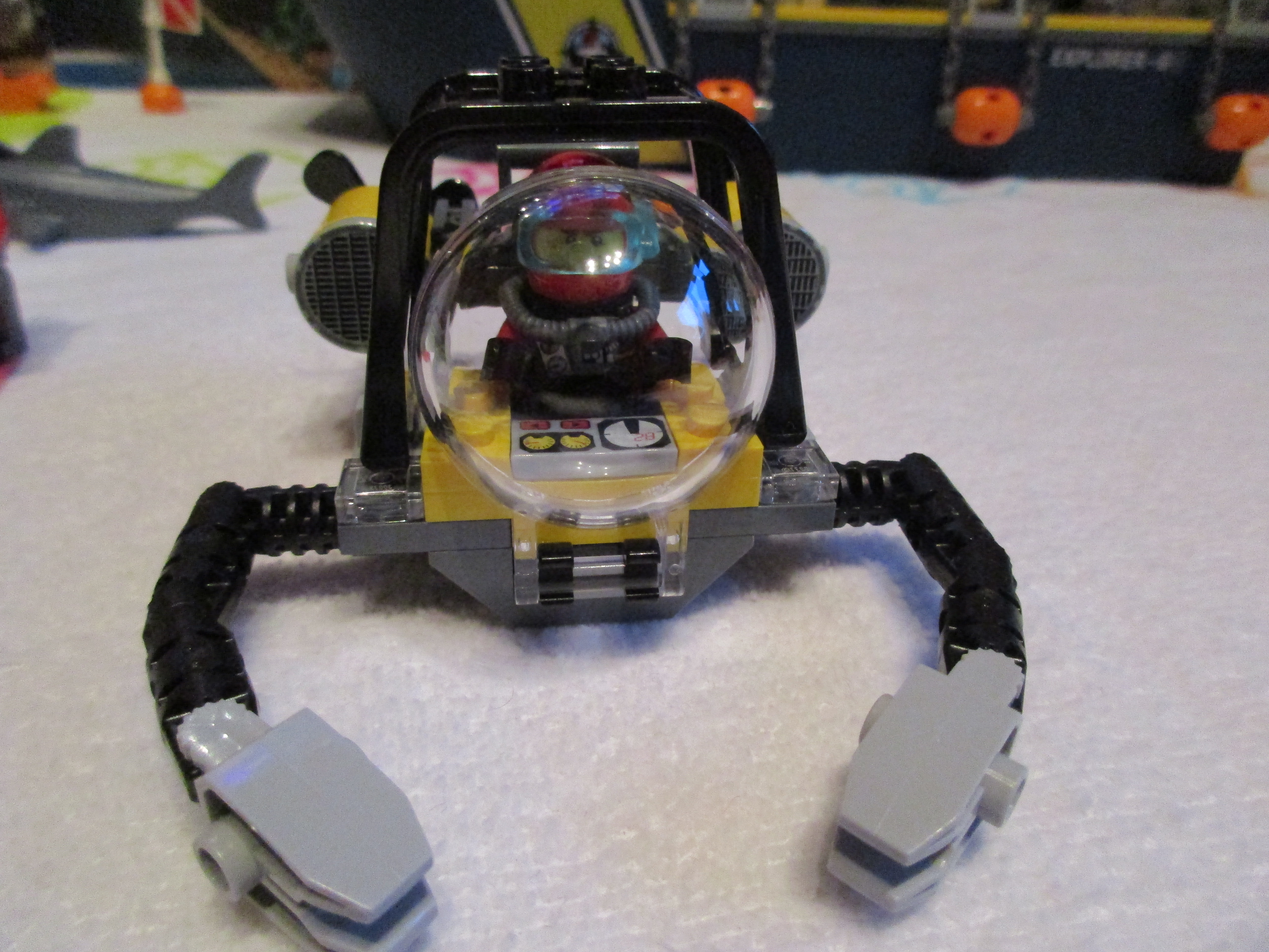 60095submarine11.jpg