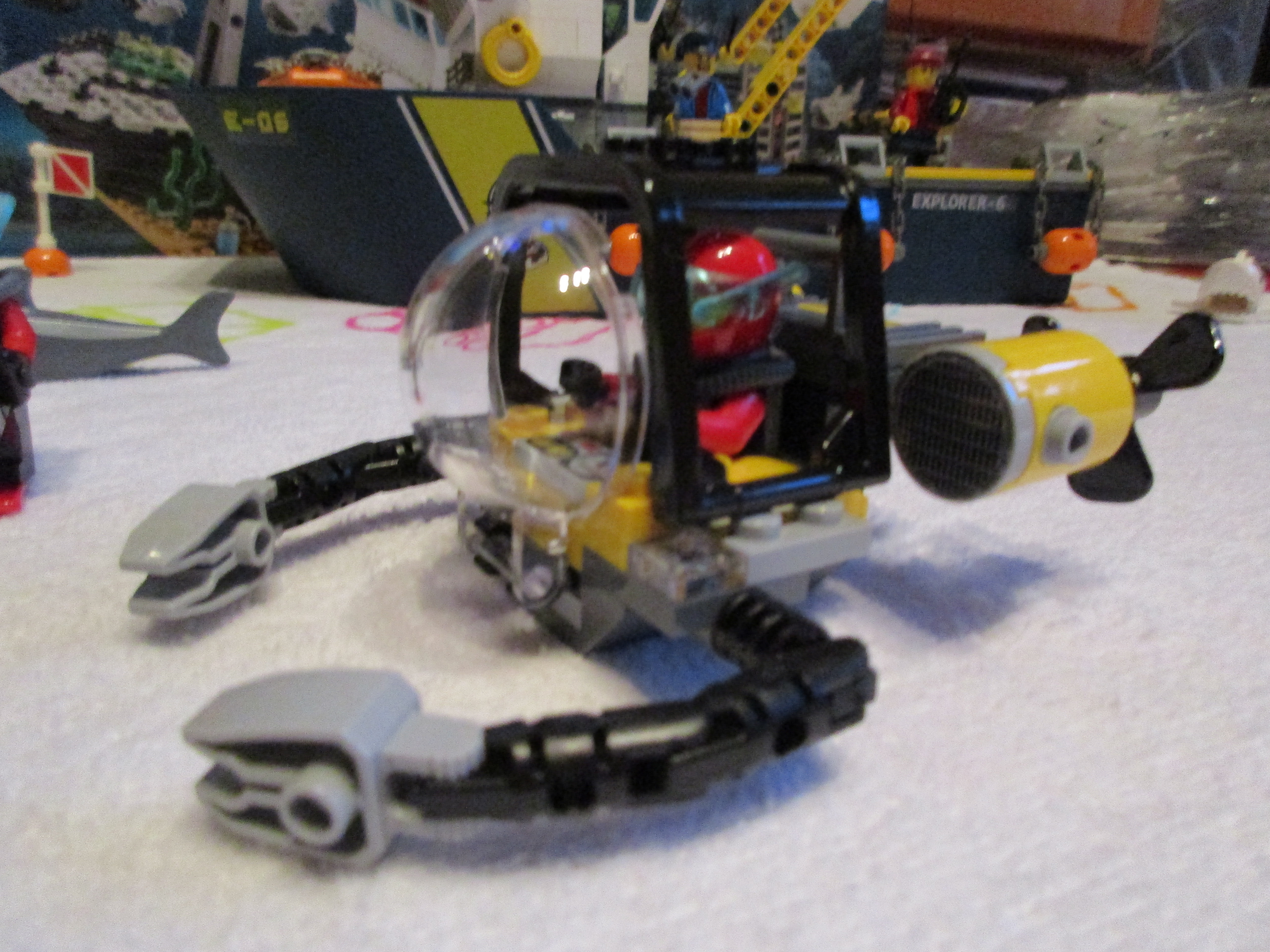 60095submarine3.jpg